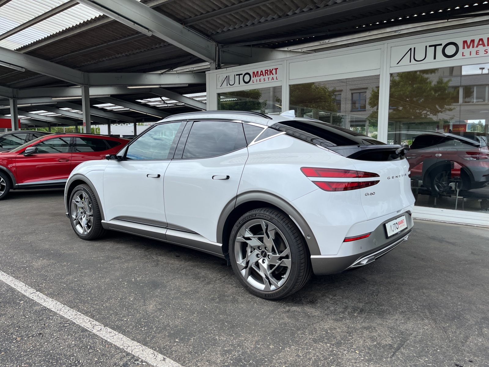 GENESIS GV60 77.4 kWh Sport Plus AWD-showroom-element-2