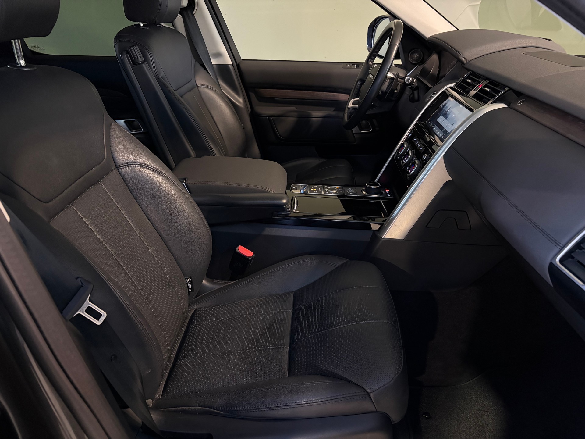 LAND ROVER Discovery 3.0 SDV6 HSE Automatic*CH-Fahrzeug*-image-10