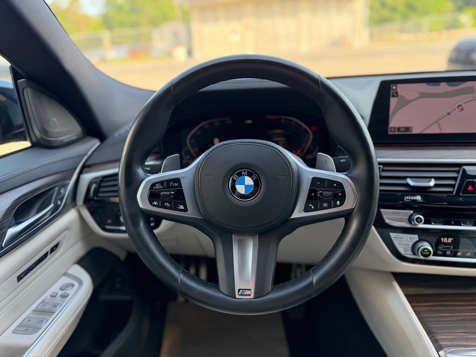 BMW 640i GT xDrive Steptronic M-Sport-image-16