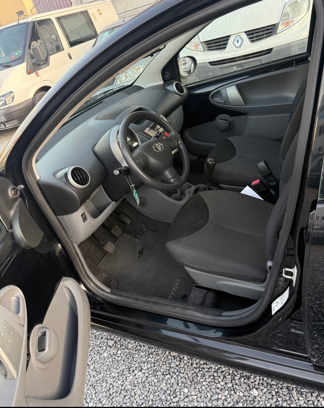 TOYOTA Aygo 1.0 Linea Sol-image-13