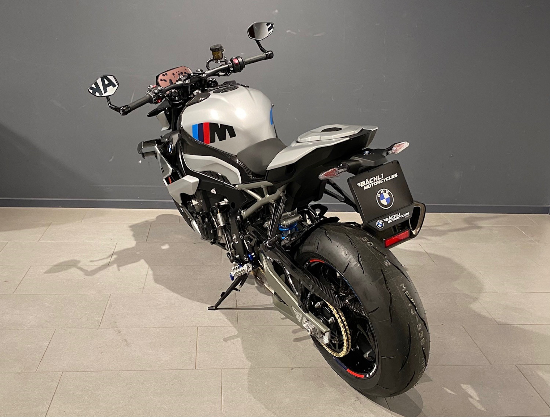 BMW M 1000 R-image-4