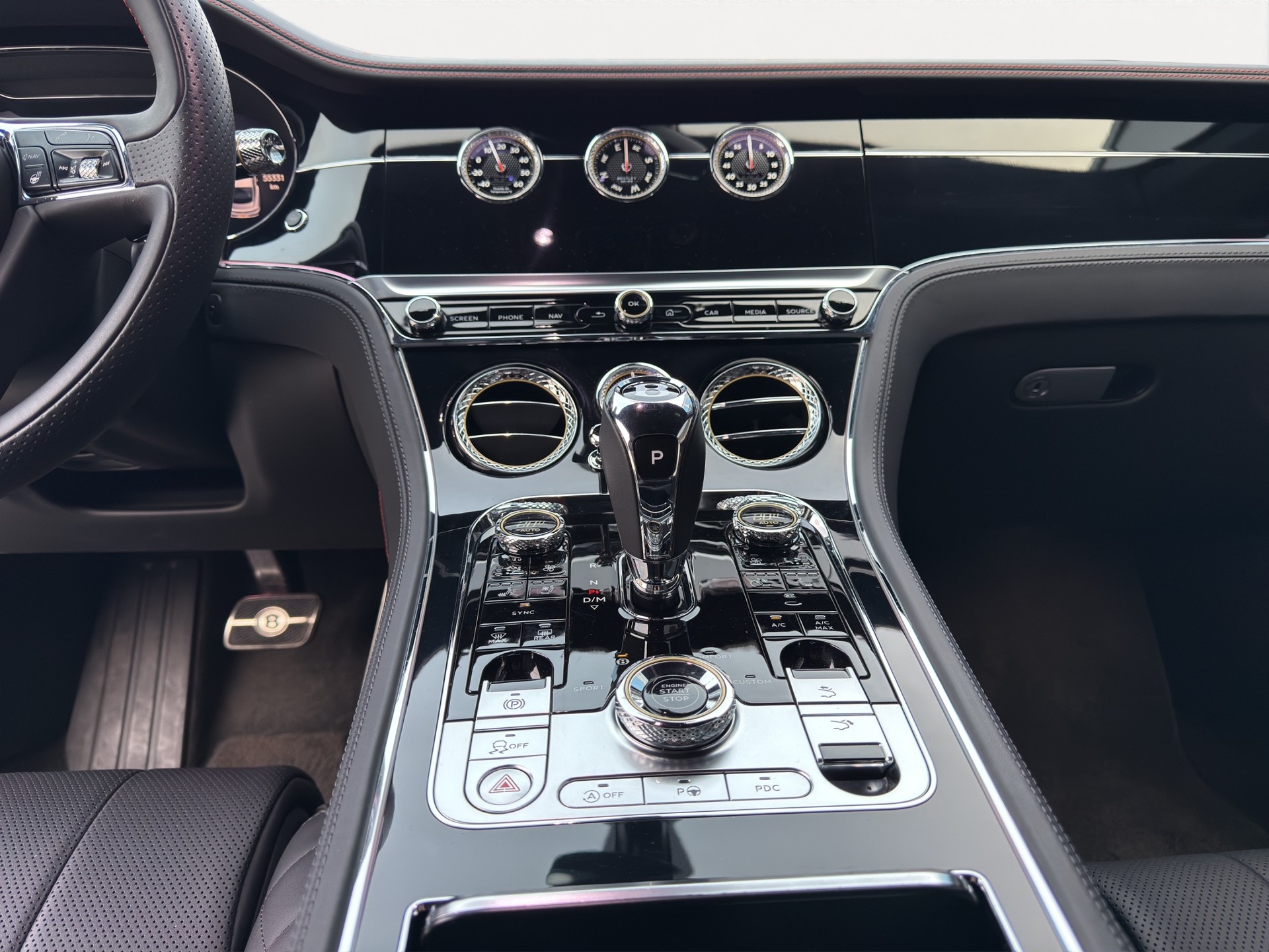BENTLEY Continental GT 4.0 V8-image-9