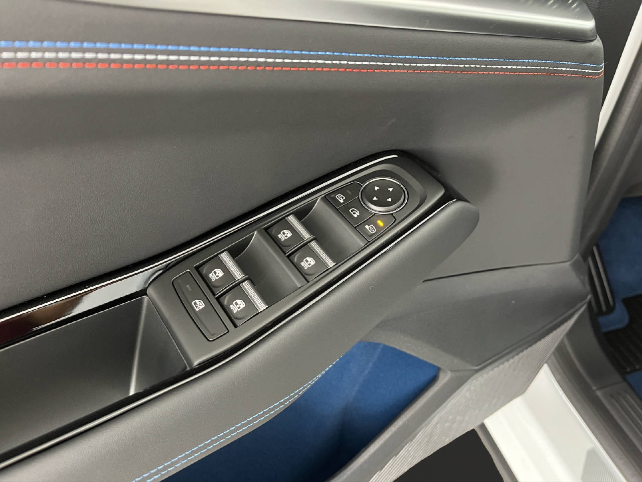RENAULT Rafale 1.2 E-Tech Plug-in Atelier Alpine-image-12