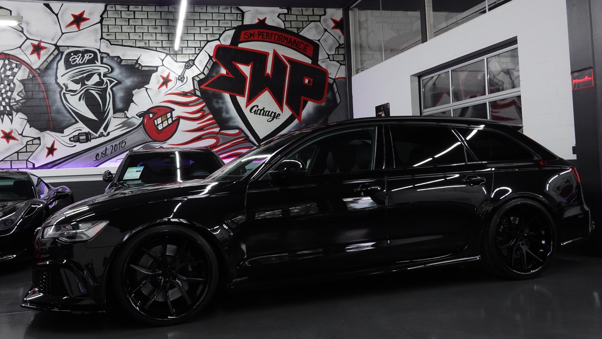 AUDI RS6 AVANT 4.0 TFSI V8 BLACK PERFORMANCE QUATTRO ON 22"-showroom-element-1
