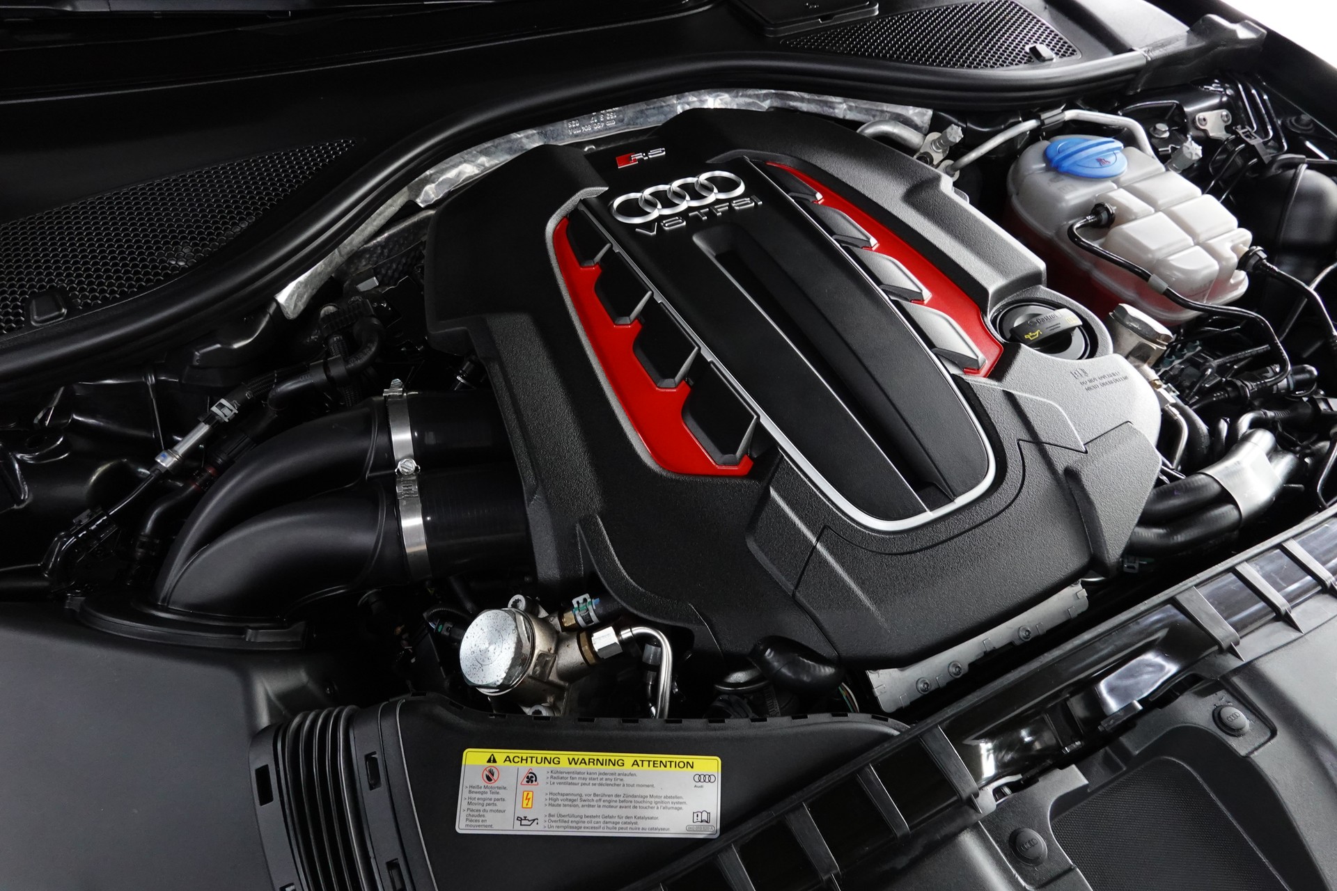 AUDI RS6 AVANT 4.0 TFSI V8 BLACK PERFORMANCE QUATTRO ON 22"-image-4