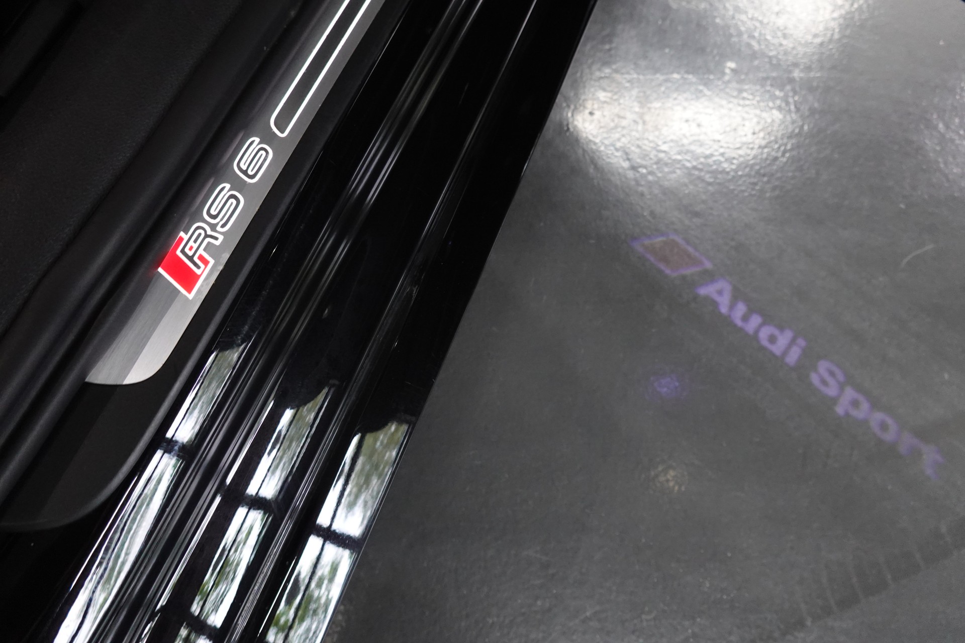 AUDI RS6 AVANT 4.0 TFSI V8 BLACK PERFORMANCE QUATTRO ON 22"-image-43