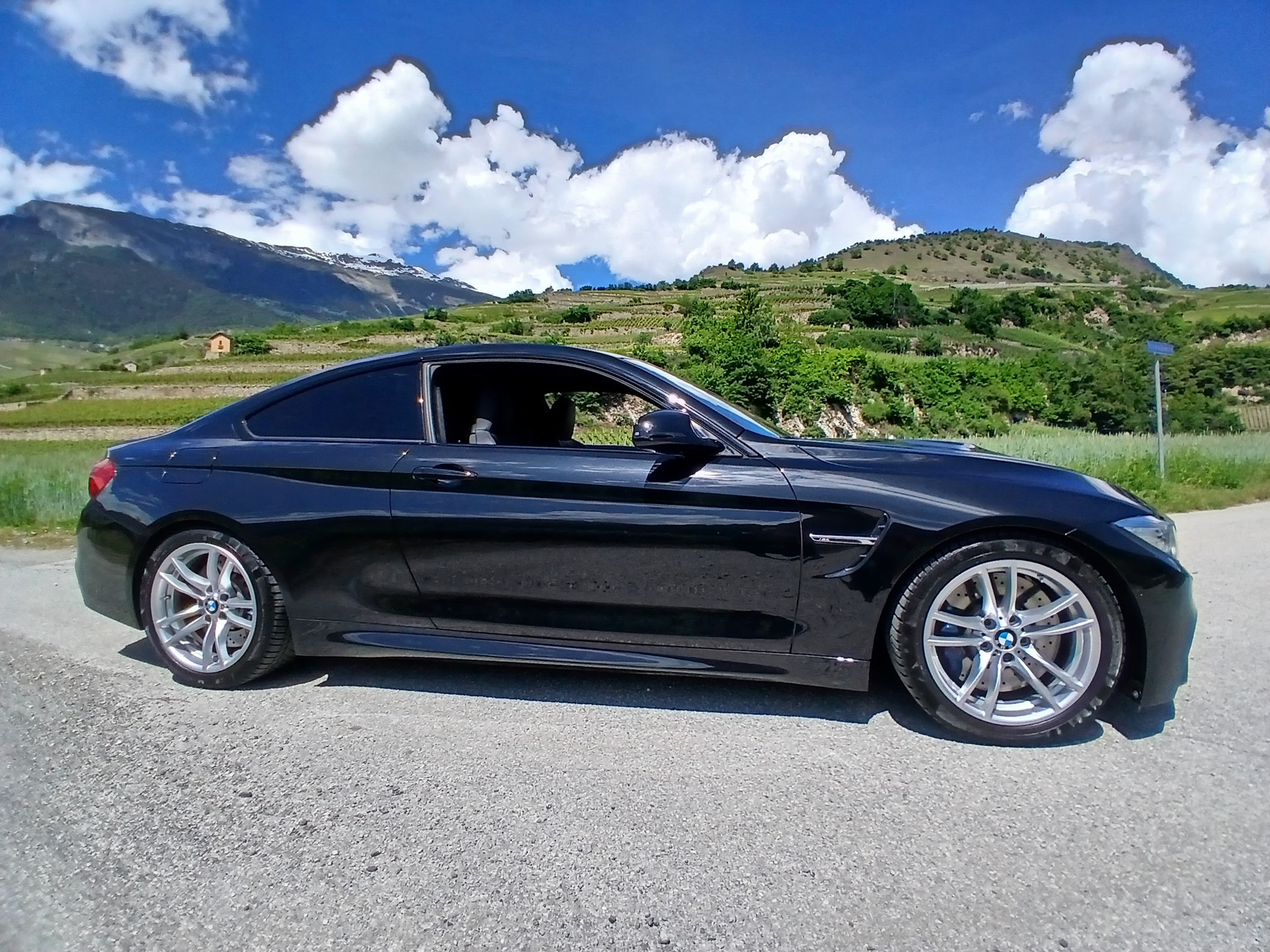 BMW M4-image-7