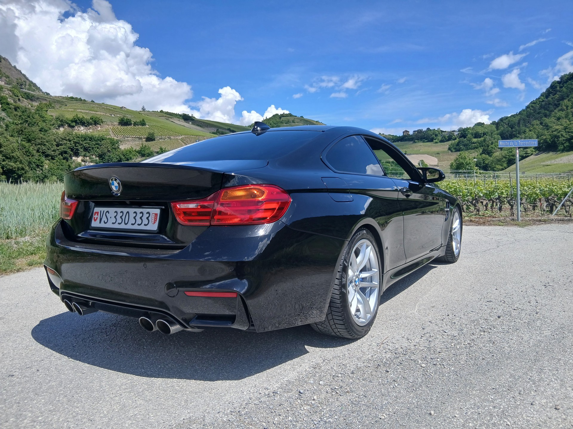 BMW M4-image-8
