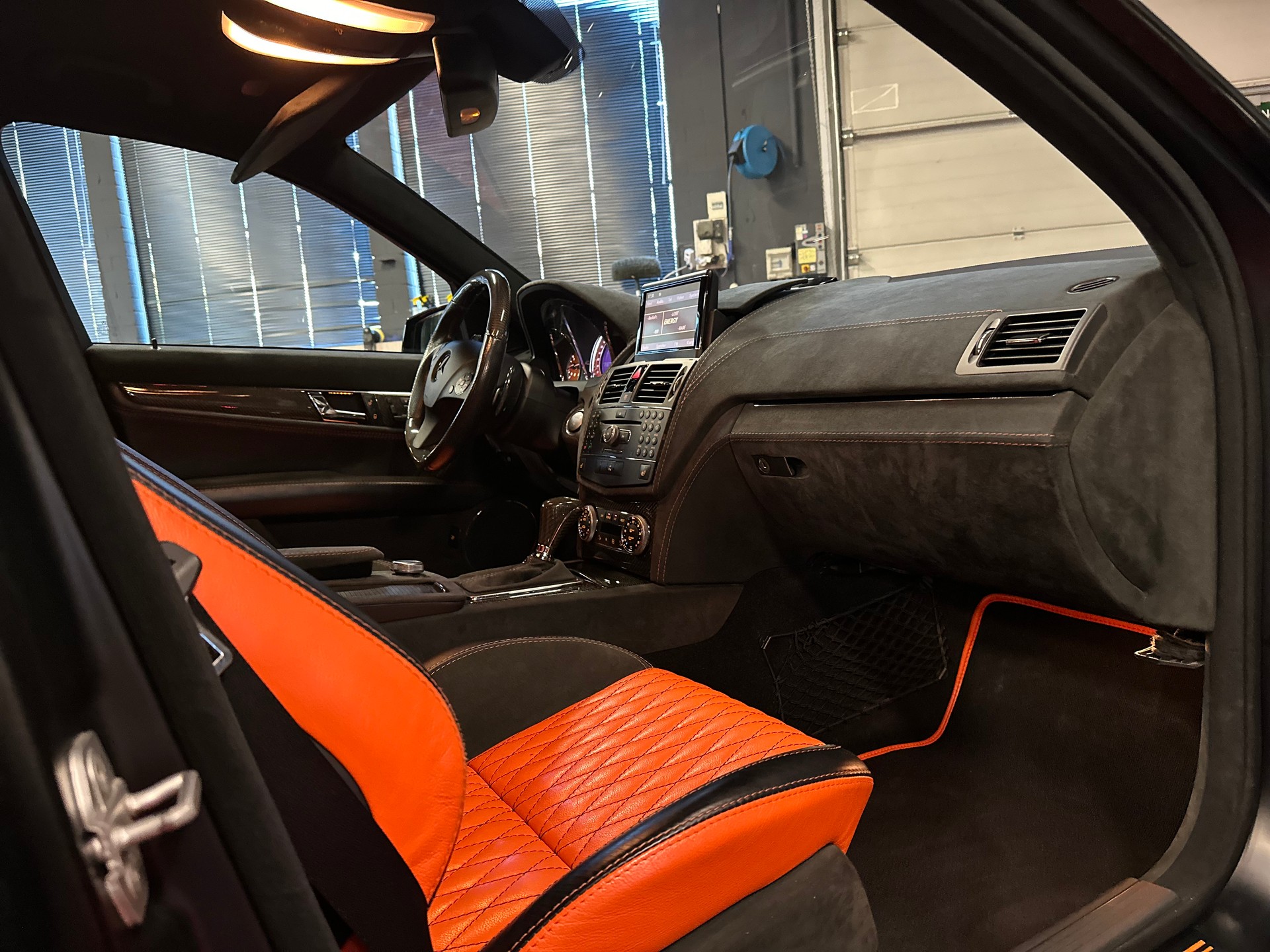 MERCEDES-BENZ C 63 AMG Avantgarde 7G-Tronic-image-6
