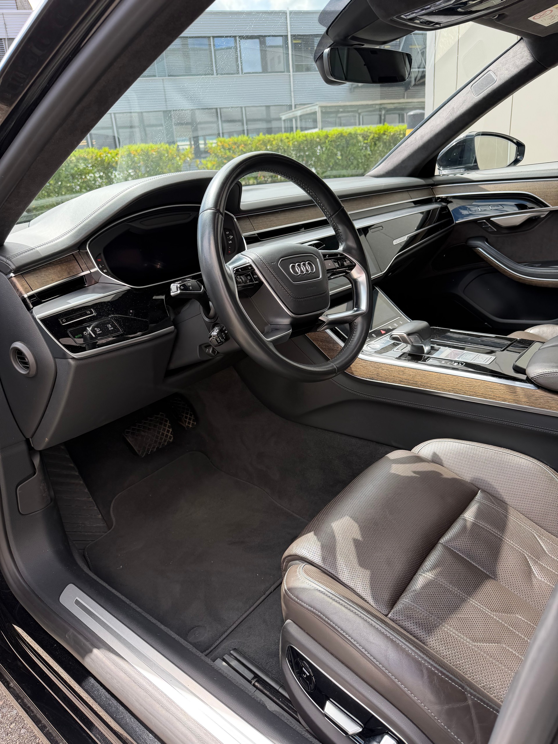 AUDI A8 50 TDI quattro tiptronic-image-8