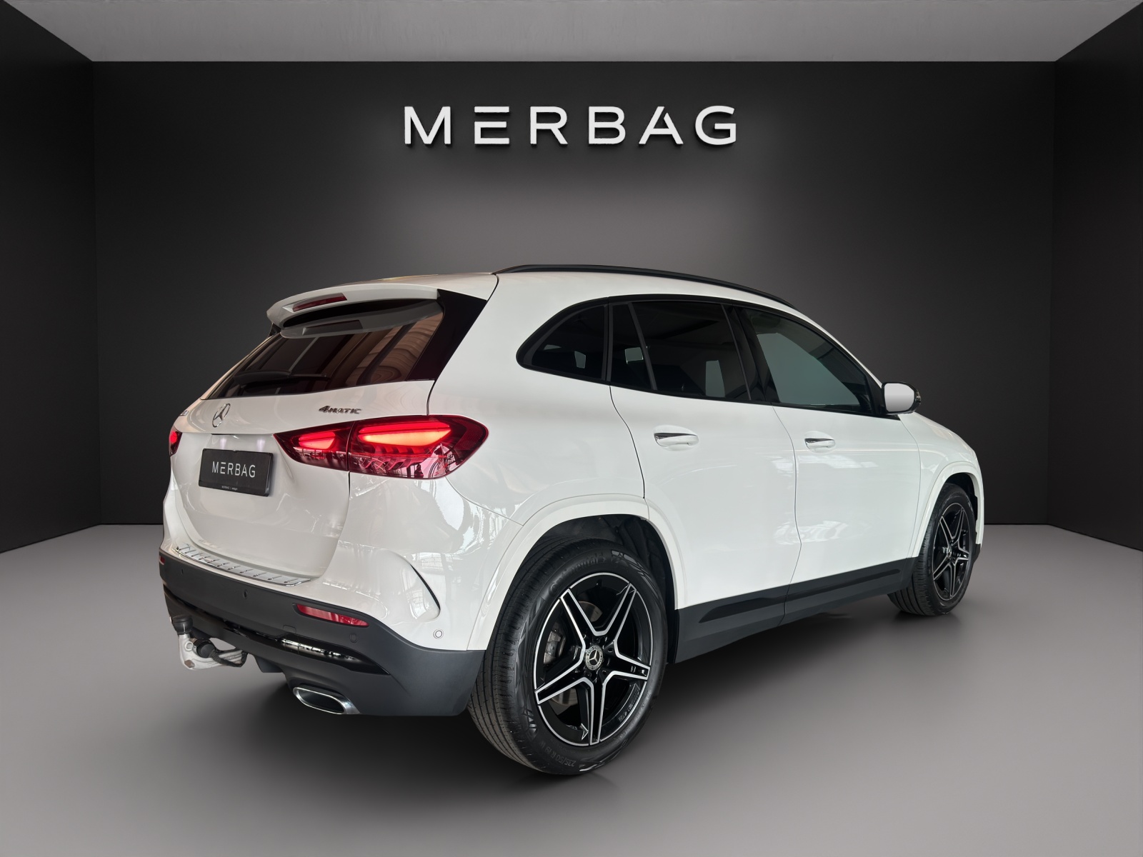 MERCEDES-BENZ GLA 220d 4Matic 8G-DCT-image-5