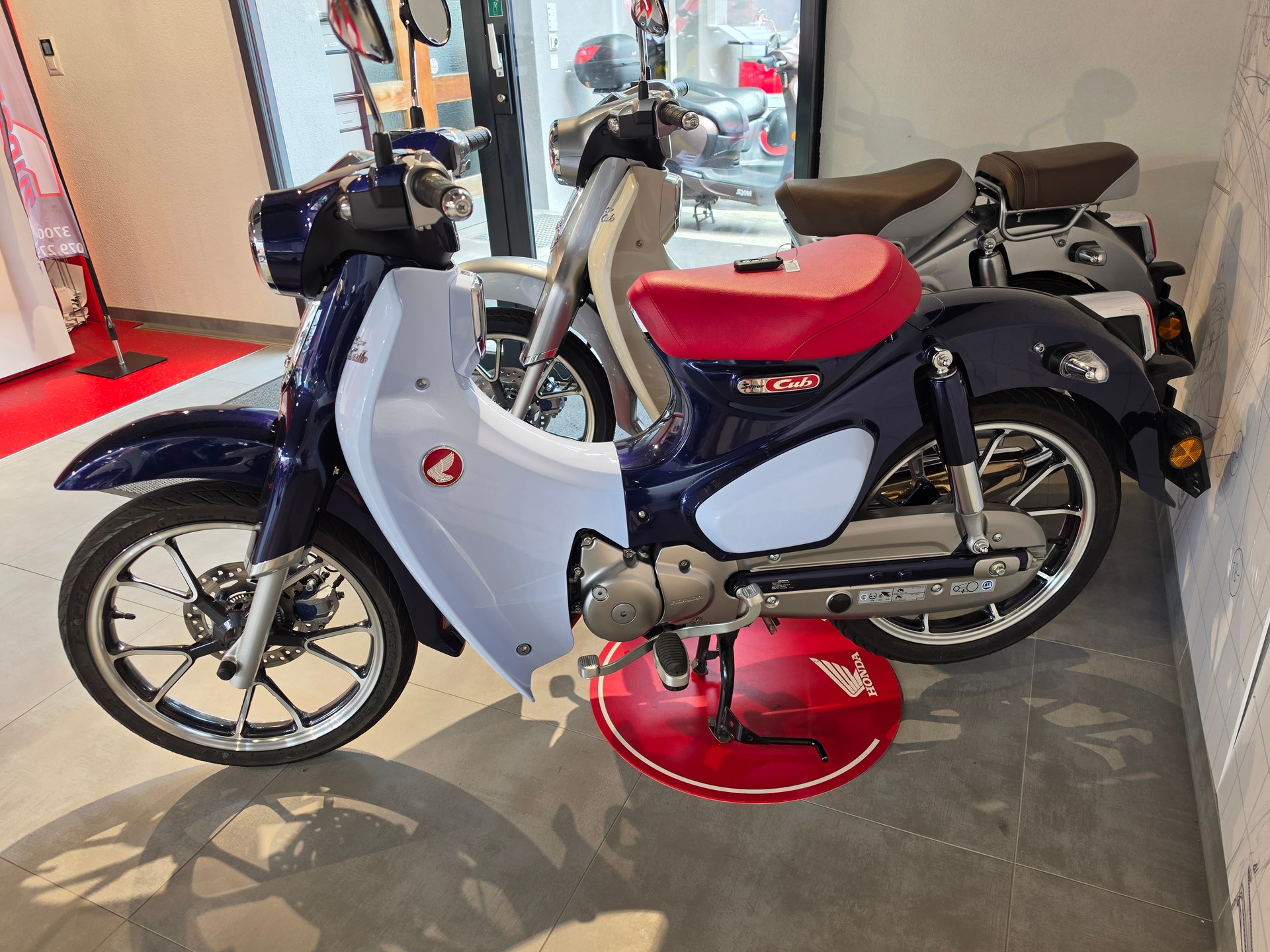 HONDA C 125 Super Cub-image-2