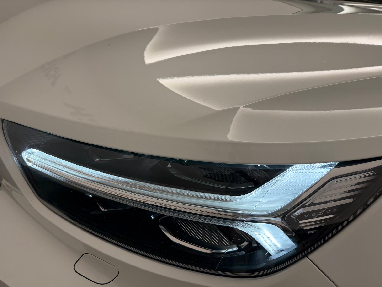 VOLVO XC40 T4 AWD Momentum Geartronic-image-8