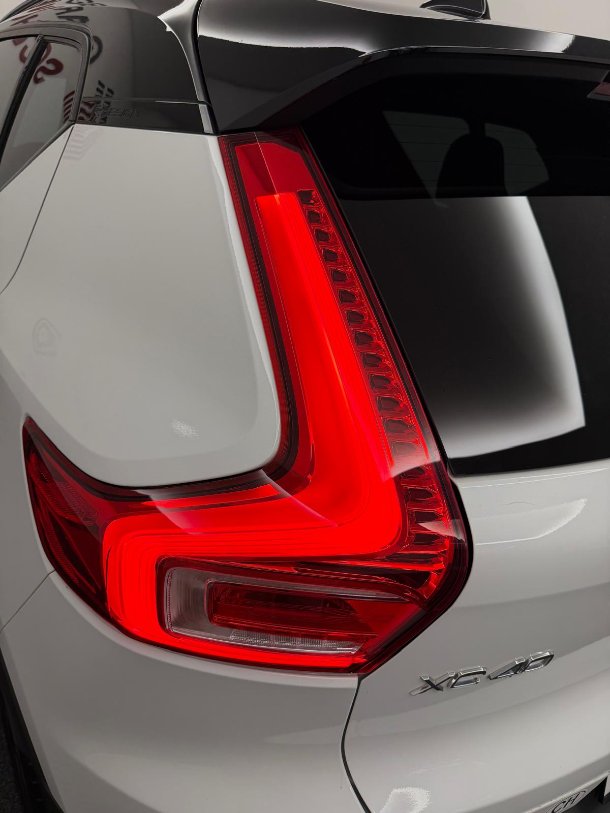 VOLVO XC40 T4 AWD Momentum Geartronic-image-7