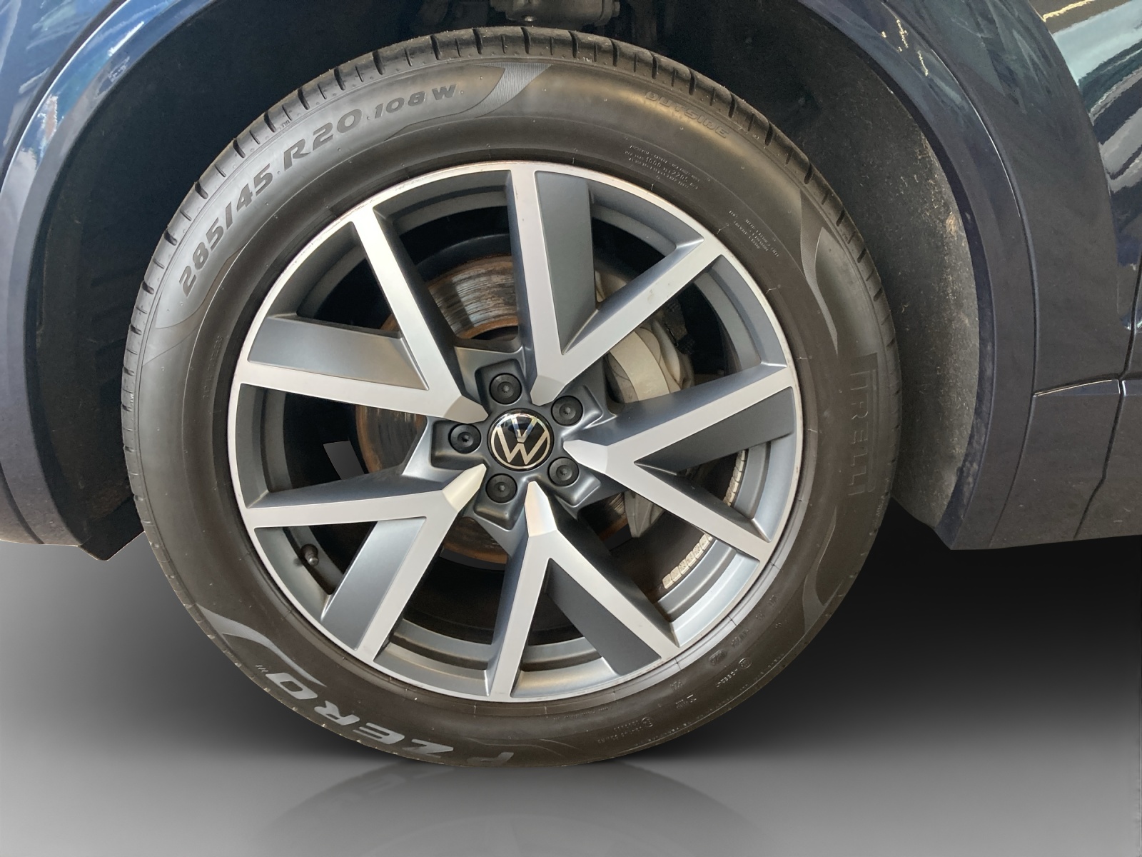 VW Touareg 3.0 TDI R-Line Tiptronic-image-15