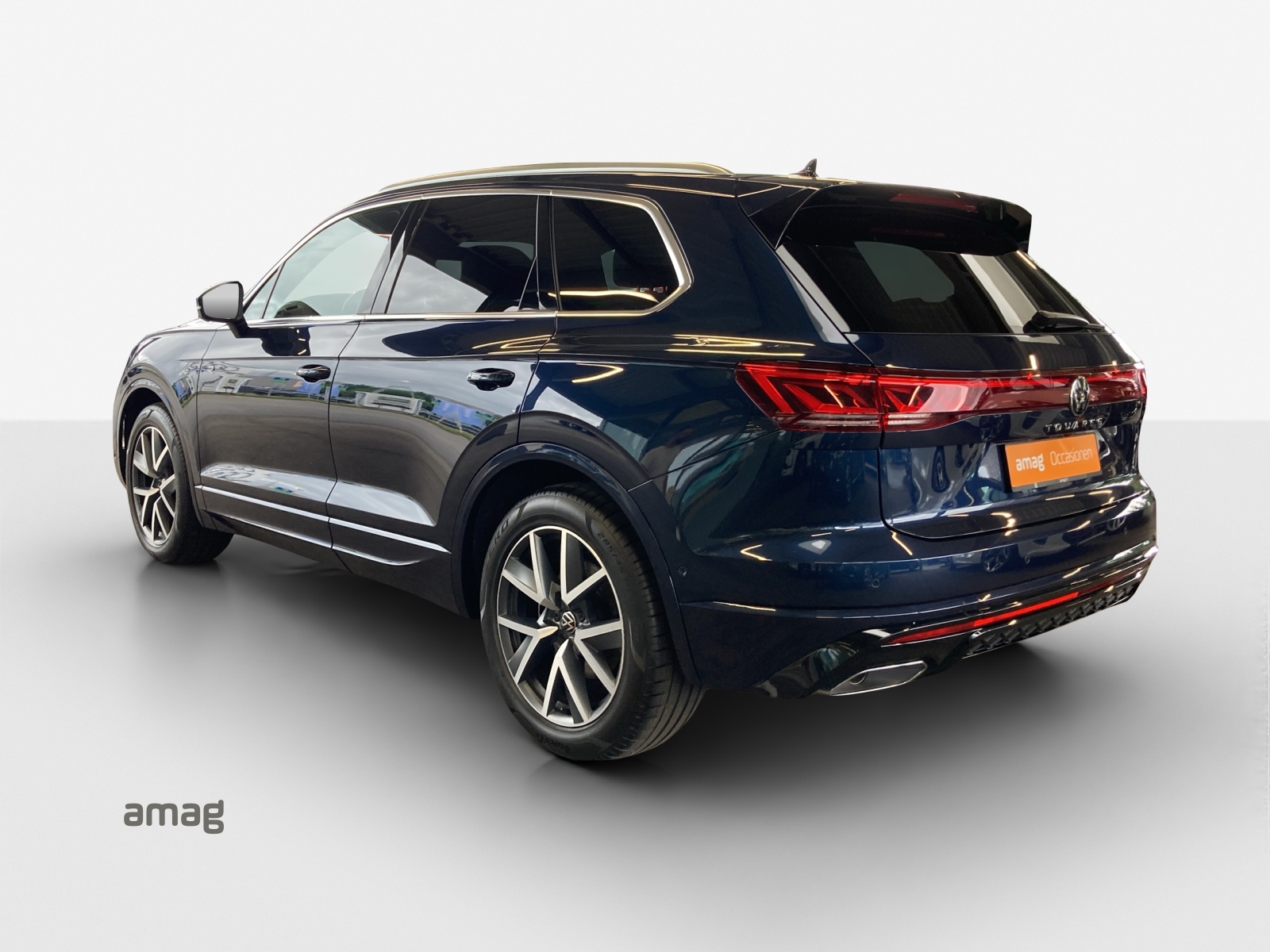 VW Touareg 3.0 TDI R-Line Tiptronic-showroom-element-2