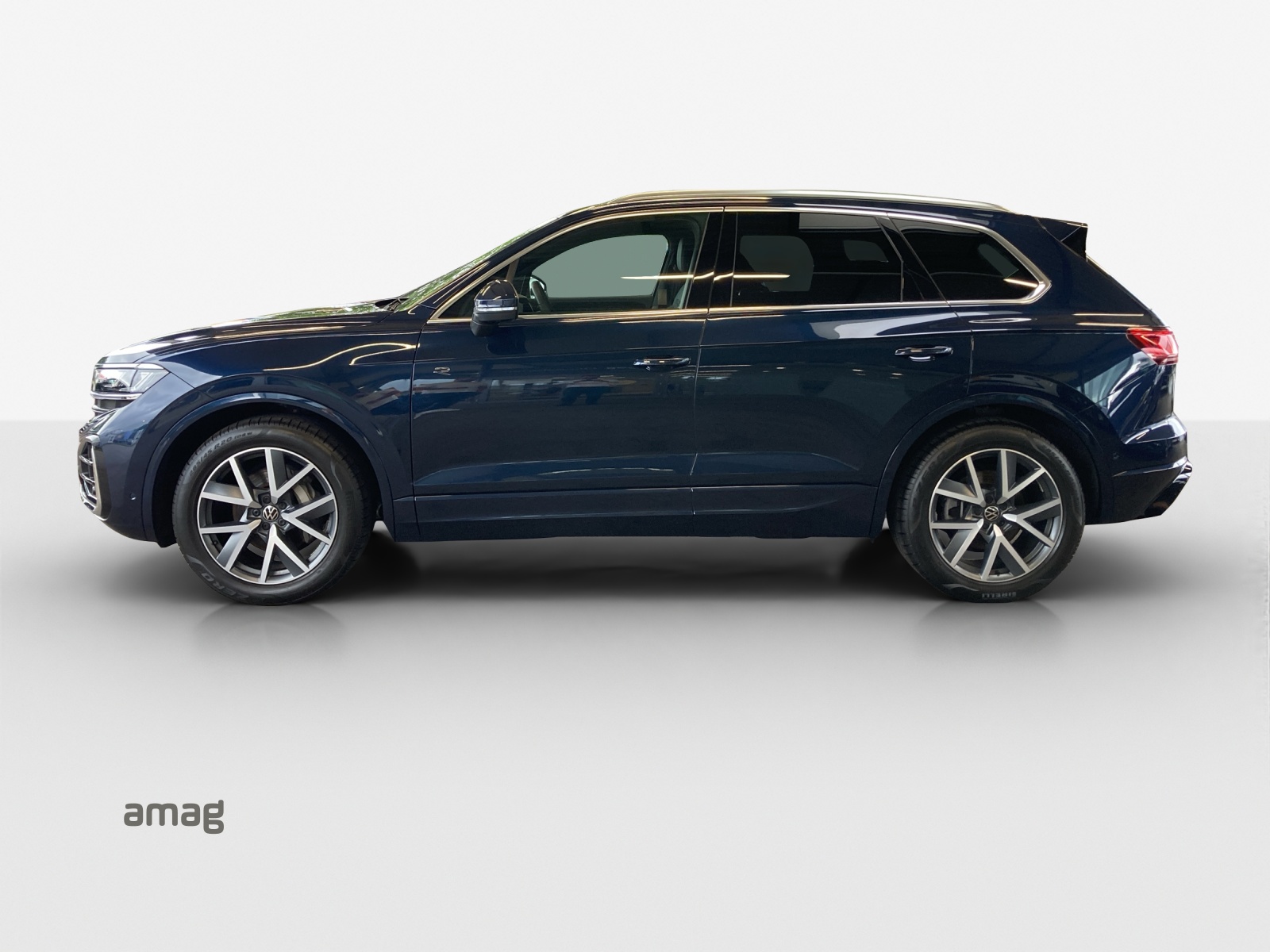VW Touareg 3.0 TDI R-Line Tiptronic-image-1