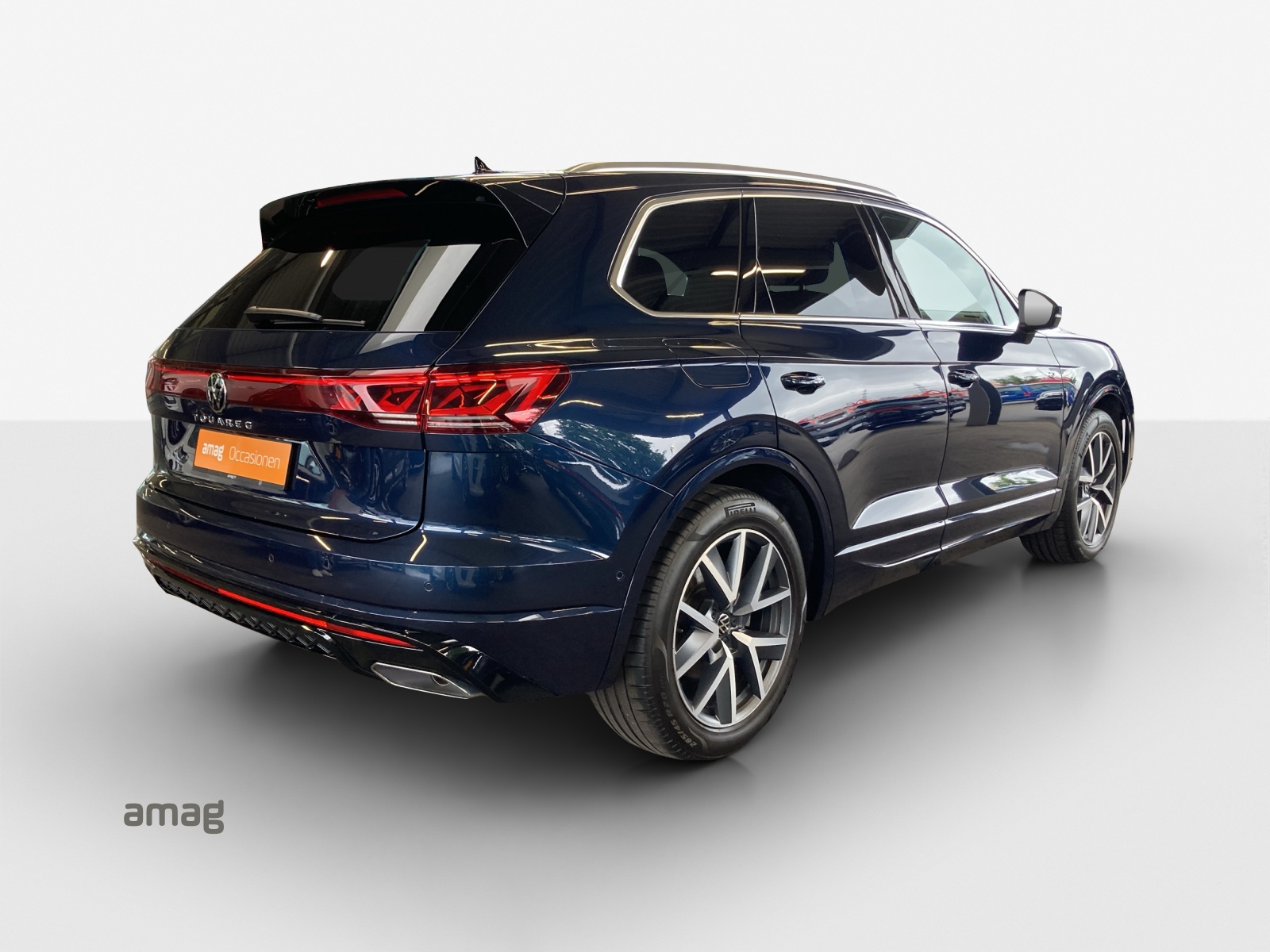 VW Touareg 3.0 TDI R-Line Tiptronic-image-4