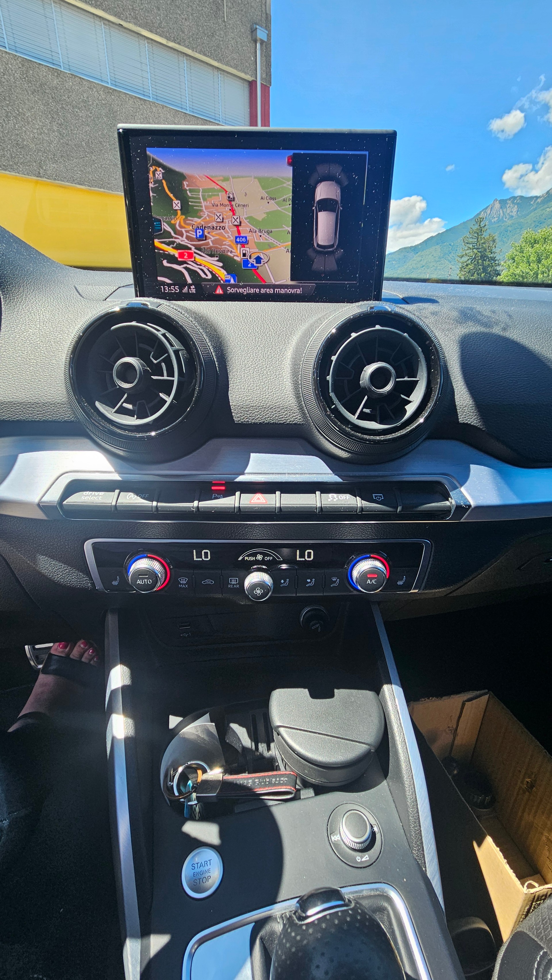 AUDI Q2 2.0 TFSI sport quattro S-tronic-image-5