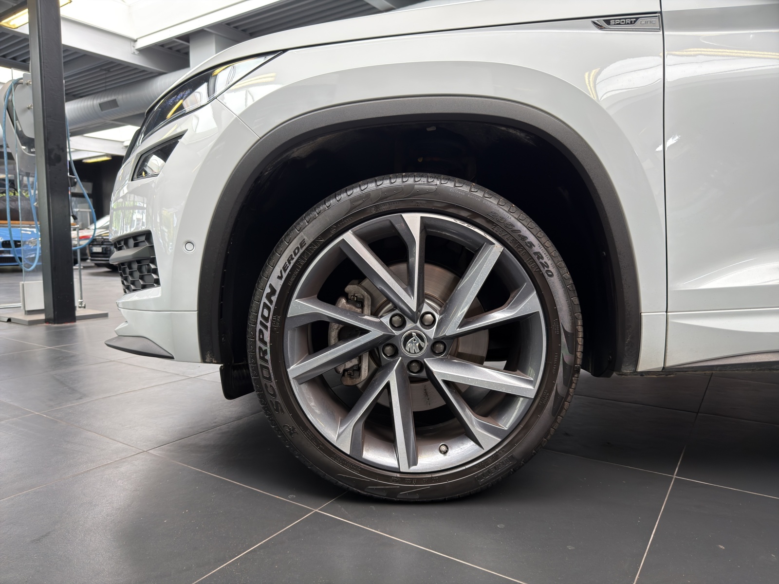 SKODA Kodiaq 2.0 TDI SCR SportLine 4x4 DSG-image-15