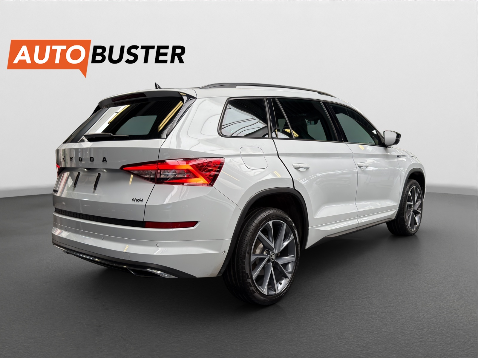 SKODA Kodiaq 2.0 TDI SCR SportLine 4x4 DSG-image-4