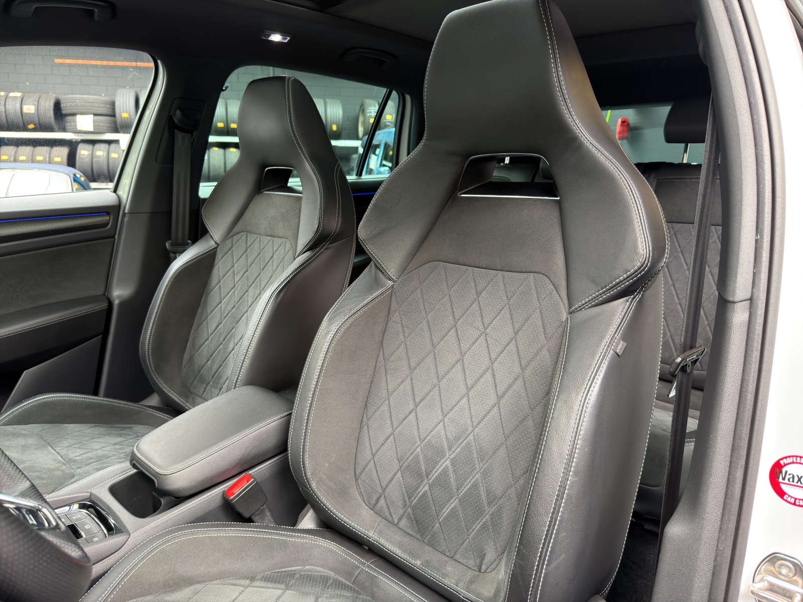 SKODA Kodiaq 2.0 TDI SCR SportLine 4x4 DSG-image-18