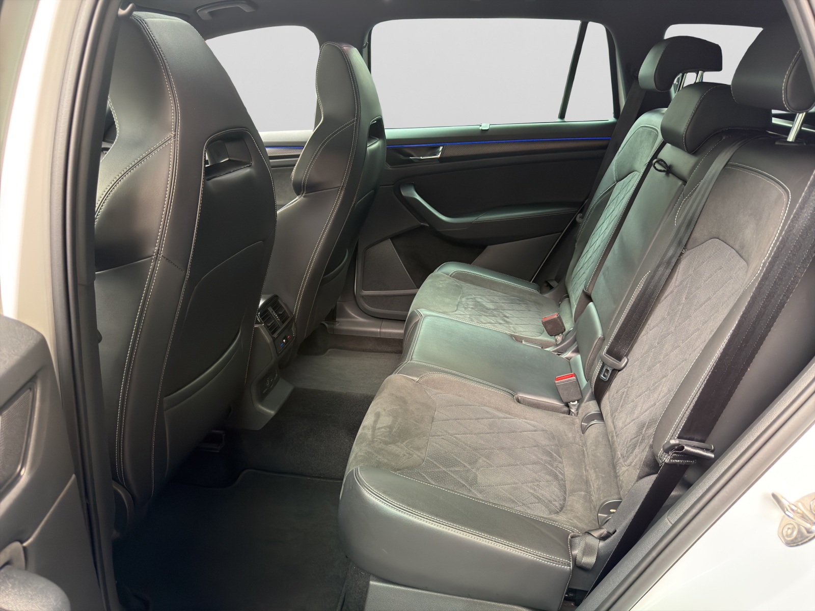 SKODA Kodiaq 2.0 TDI SCR SportLine 4x4 DSG-image-10