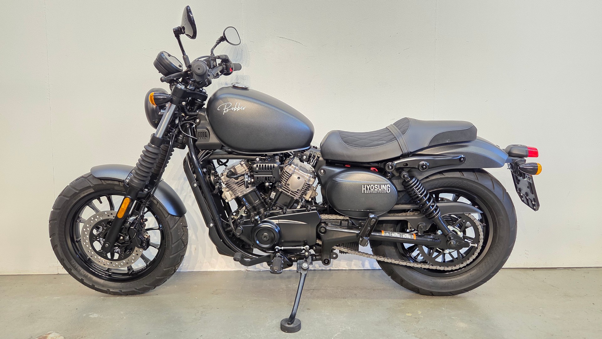 HYOSUNG GV 300 Bobber-image-1