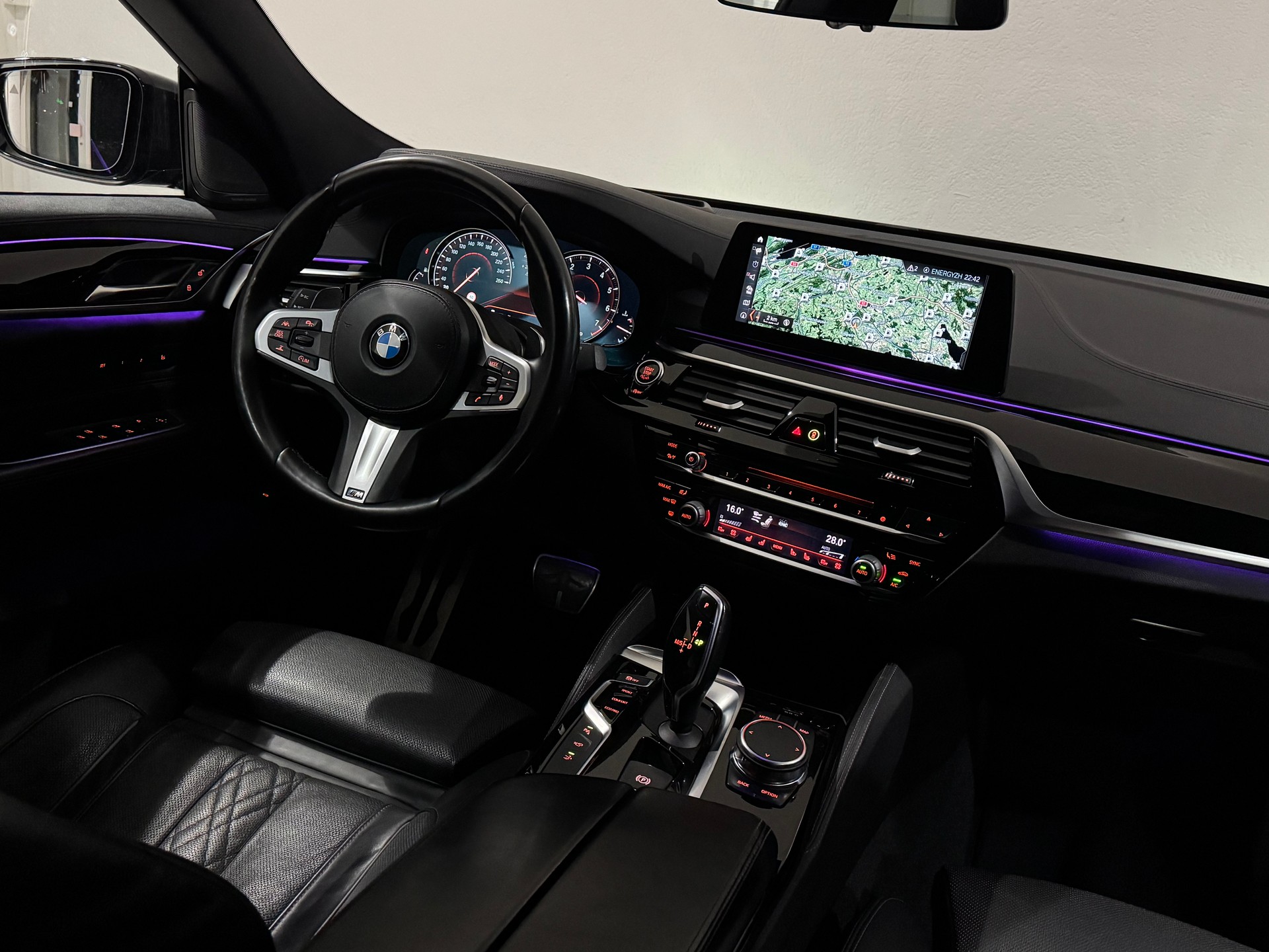 BMW 640i GT xDrive M-Packet Steptronic | 1.Hand | CH |-image-13