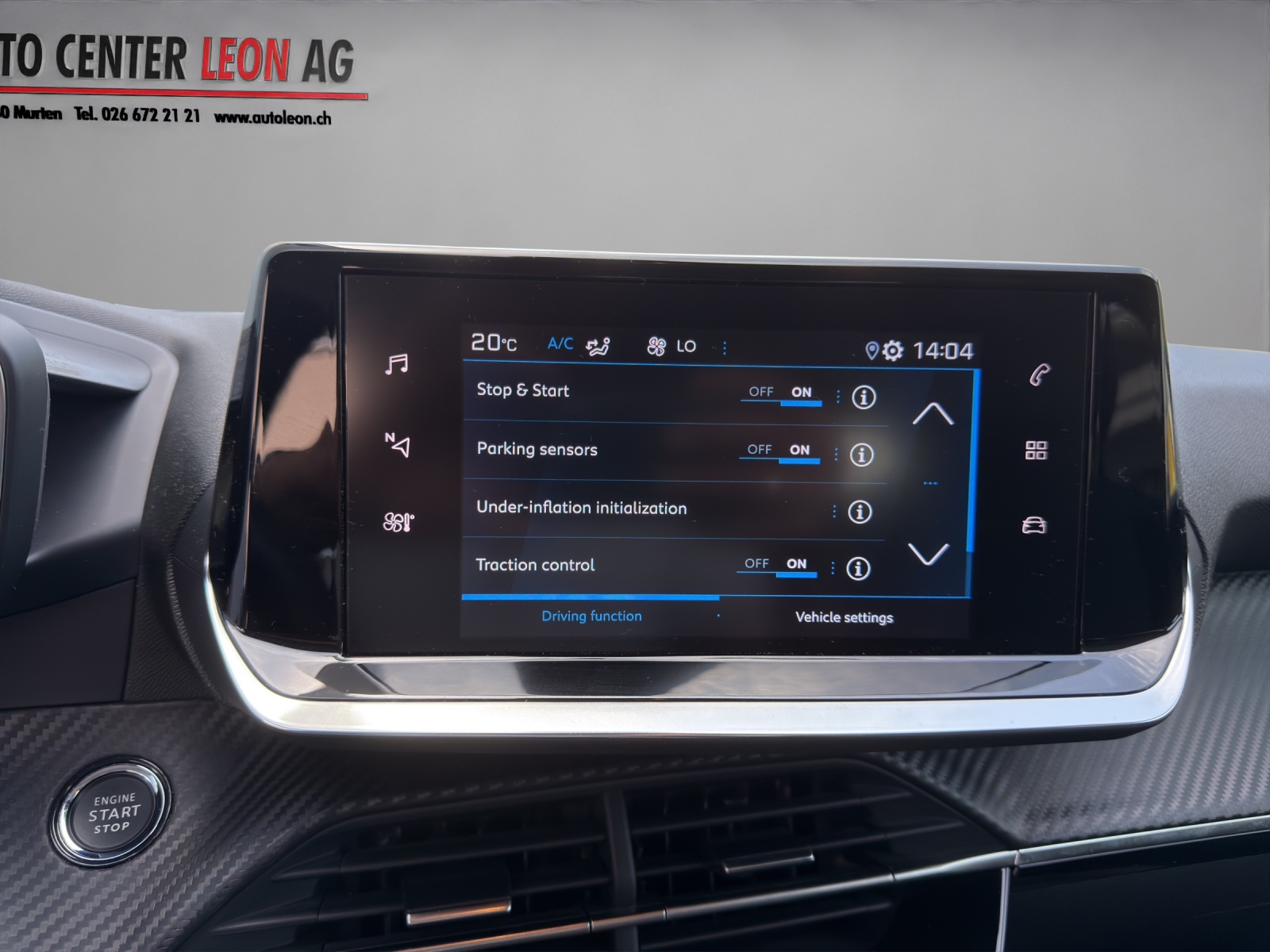 PEUGEOT 208 1.2 PureTech Allure EAT8-image-13