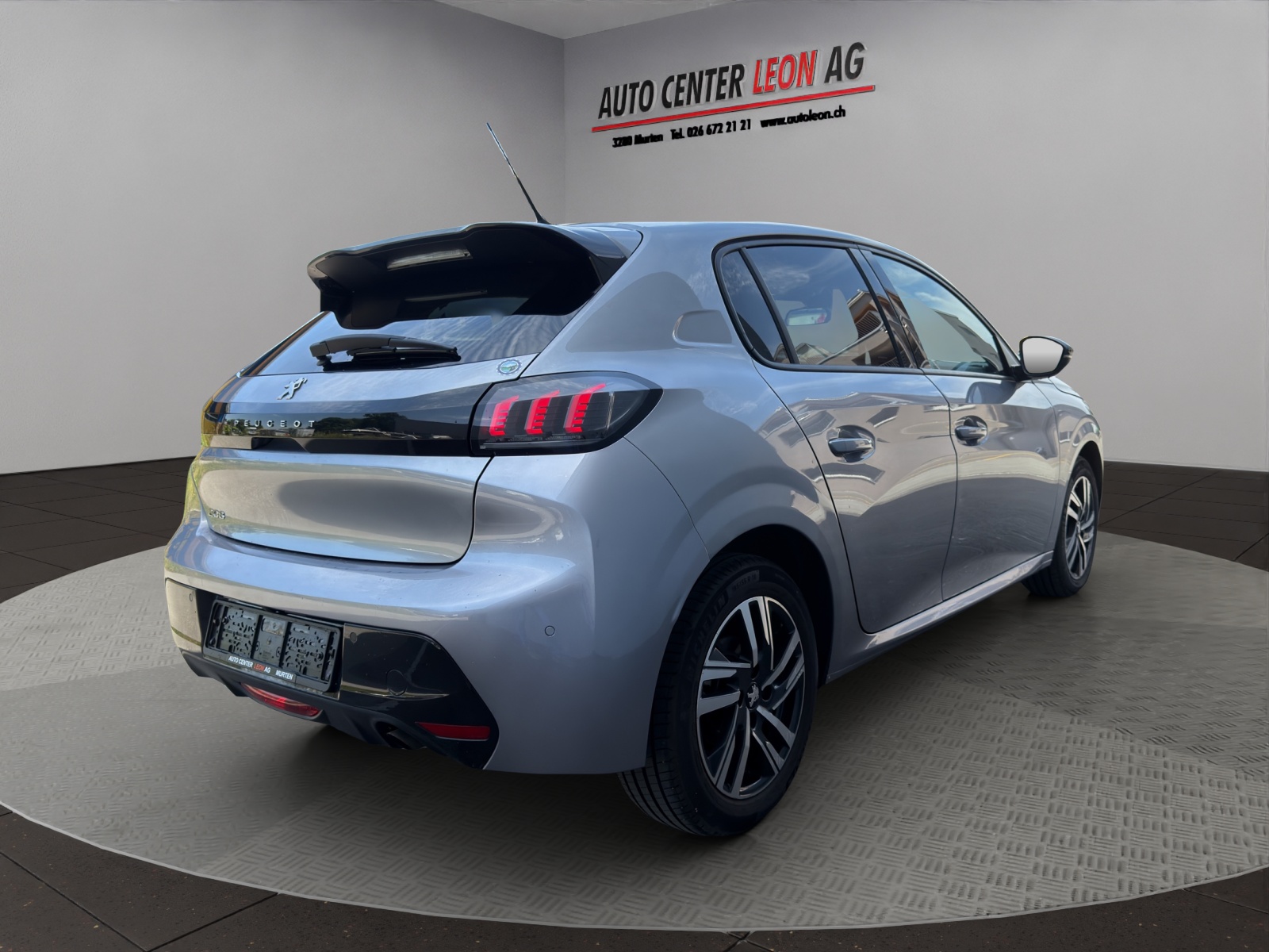 PEUGEOT 208 1.2 PureTech Allure EAT8-image-5