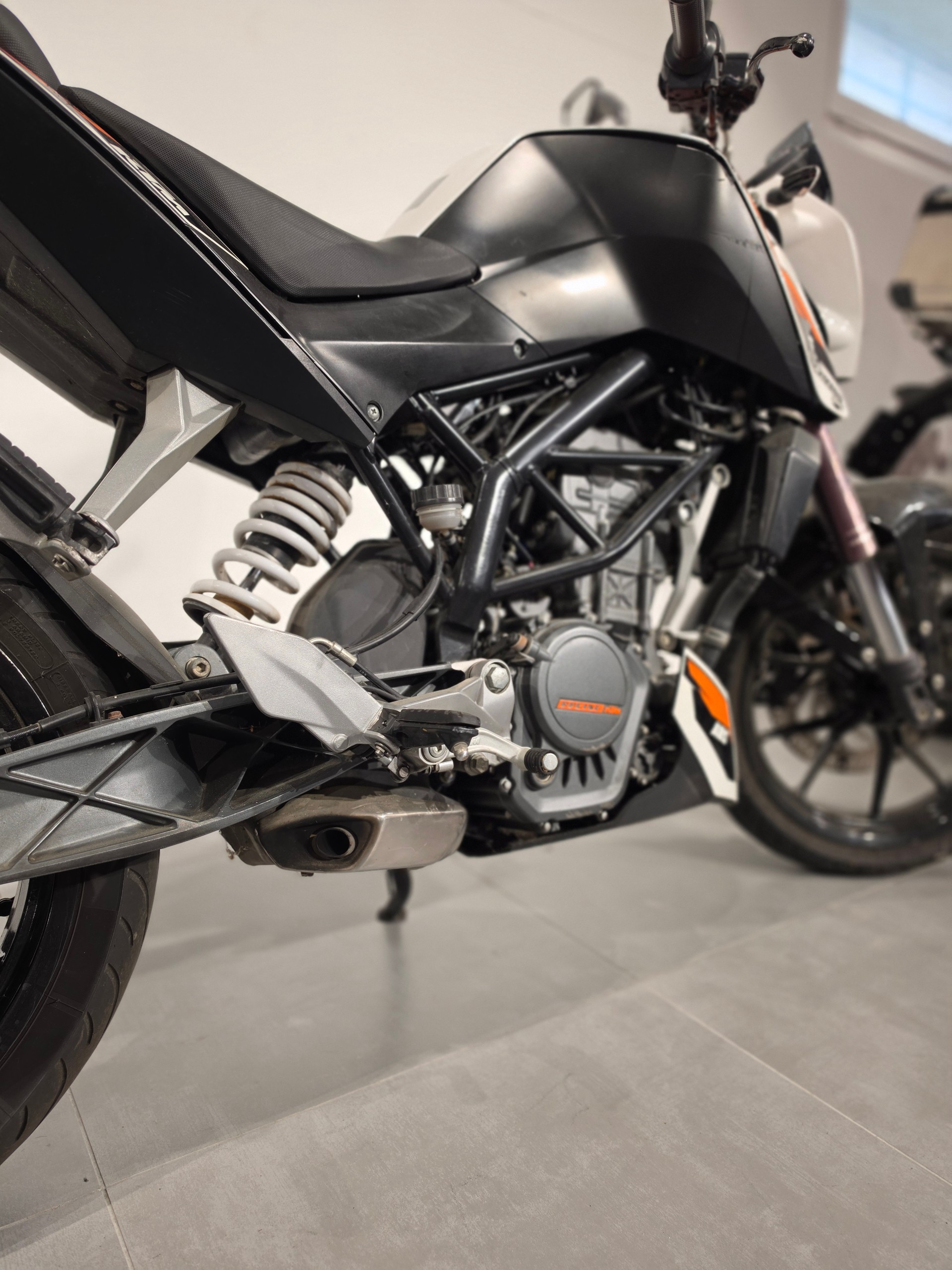 KTM 125 Duke-image-6