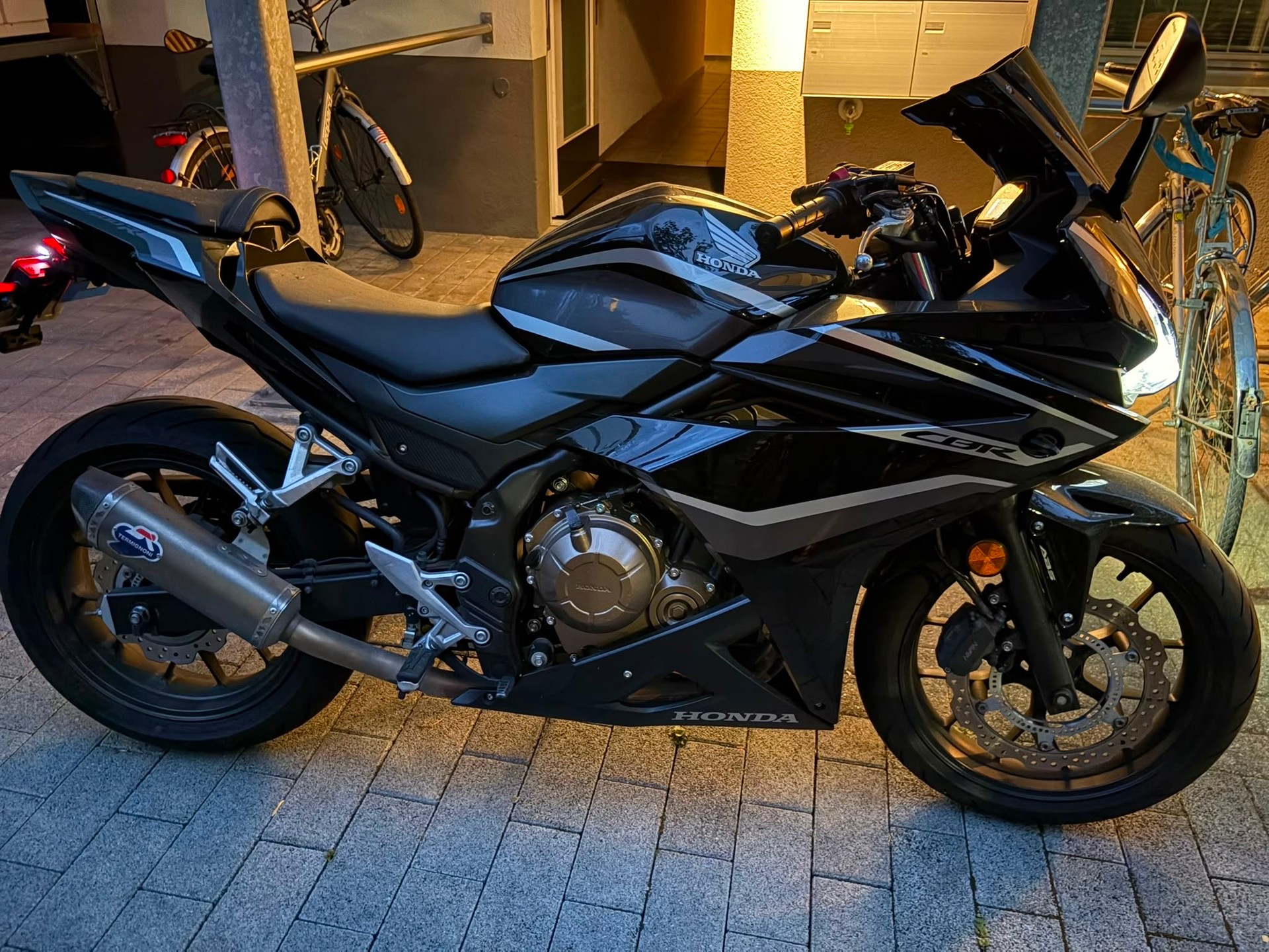 HONDA CBR 500 RA ABS (35kW)-image-0