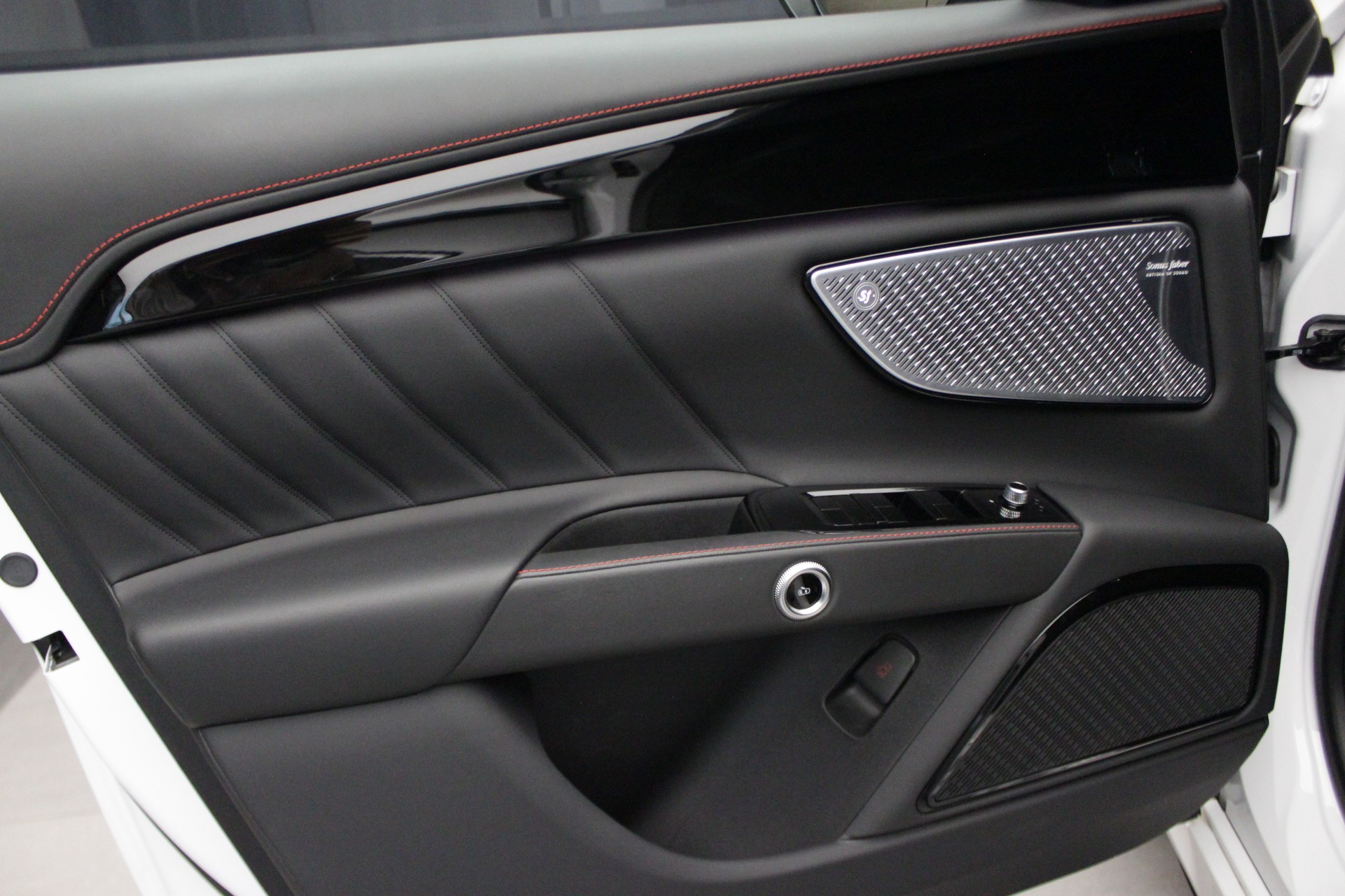 MASERATI Grecale 2.0 MHEV Modena Hybrid Automatica-image-16