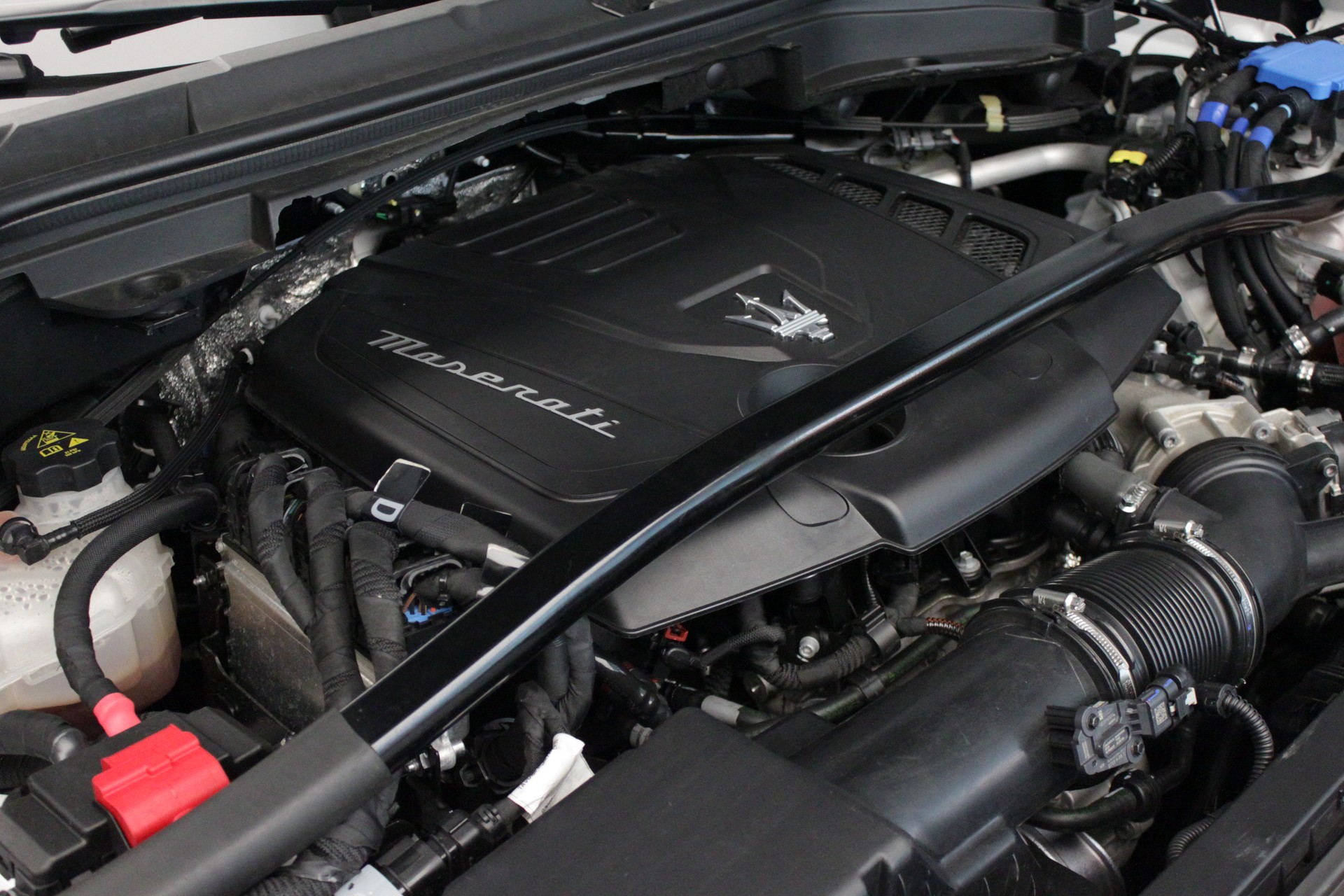 MASERATI Grecale 2.0 MHEV Modena Hybrid Automatica-image-21