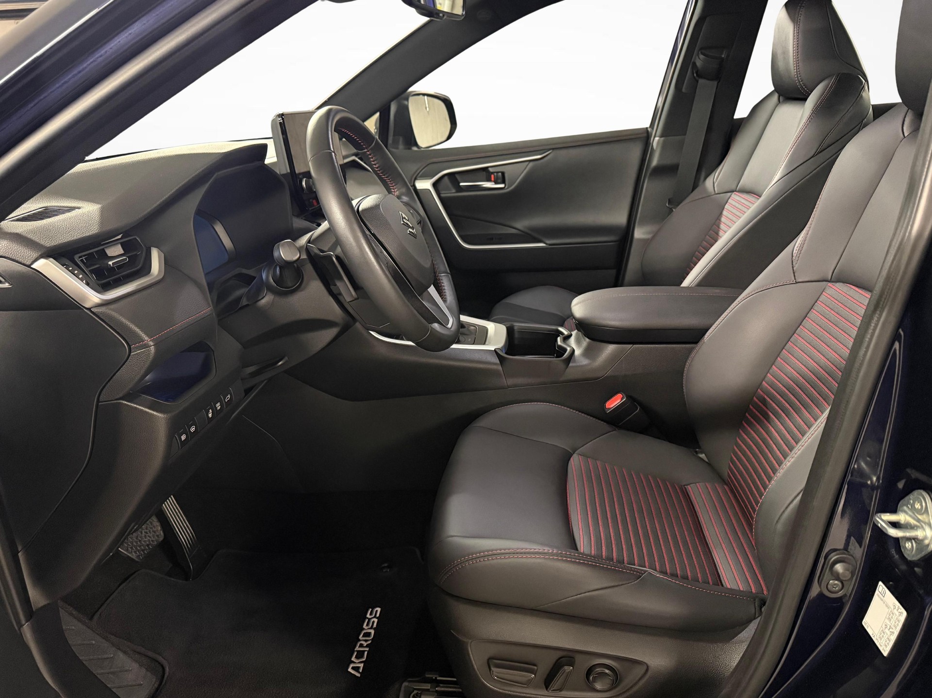 SUZUKI Across 2.5 PHEV Compact Top 4x4-image-12