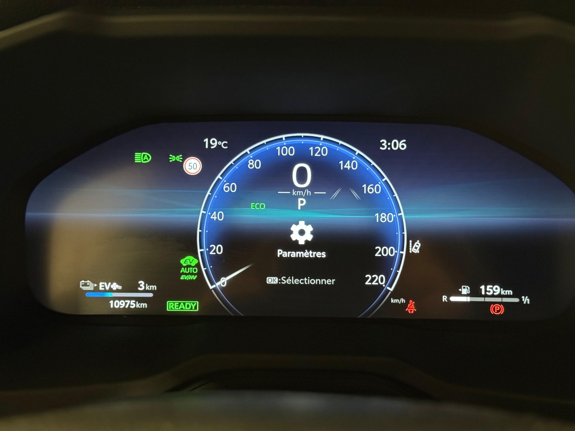 SUZUKI Across 2.5 PHEV Compact Top 4x4-image-17