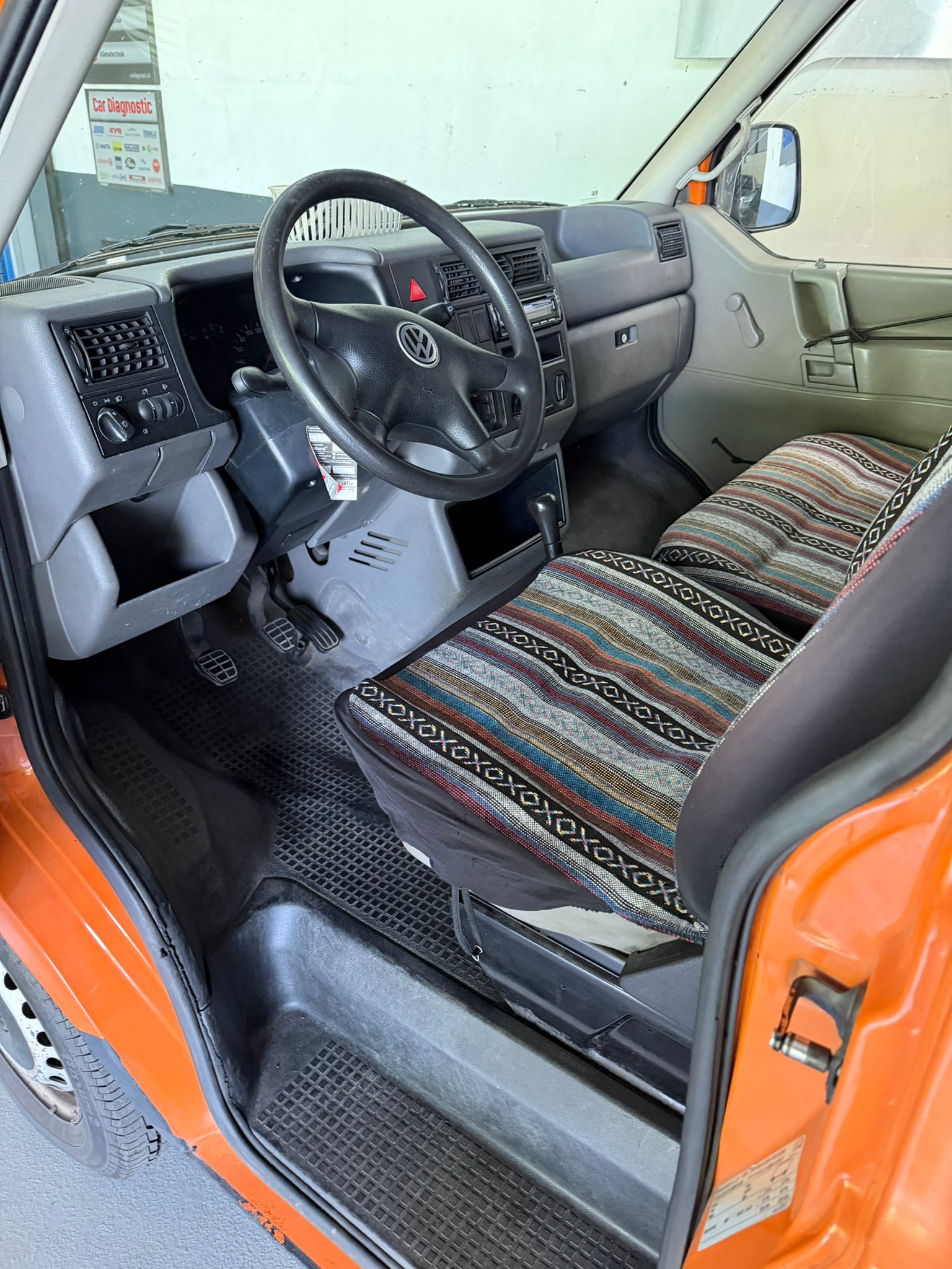 VW T4 Caravelle 2.5TDI ABS (Wohnmobil)-image-5