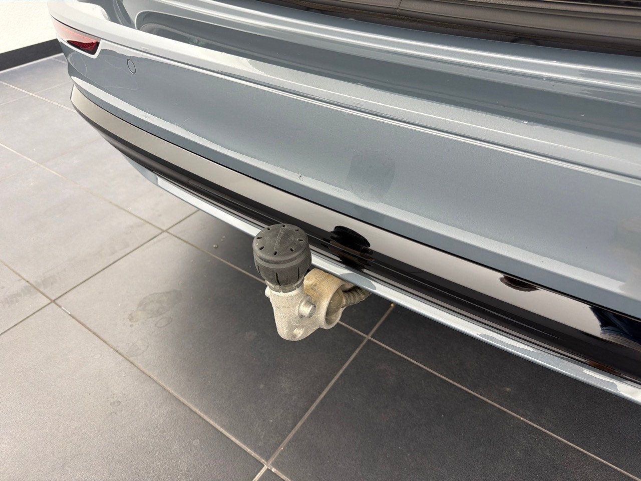 VOLVO V60 T8 eAWD Plug in Hybrid Polestar Geartronic-image-7