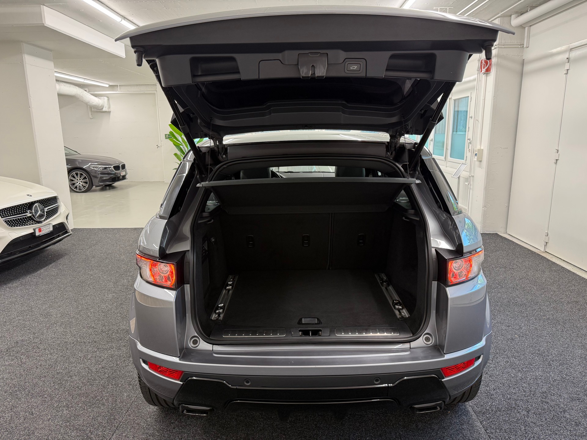 LAND ROVER Range Rover Evoque 2.0 Si4 Dynamic AT9-image-6