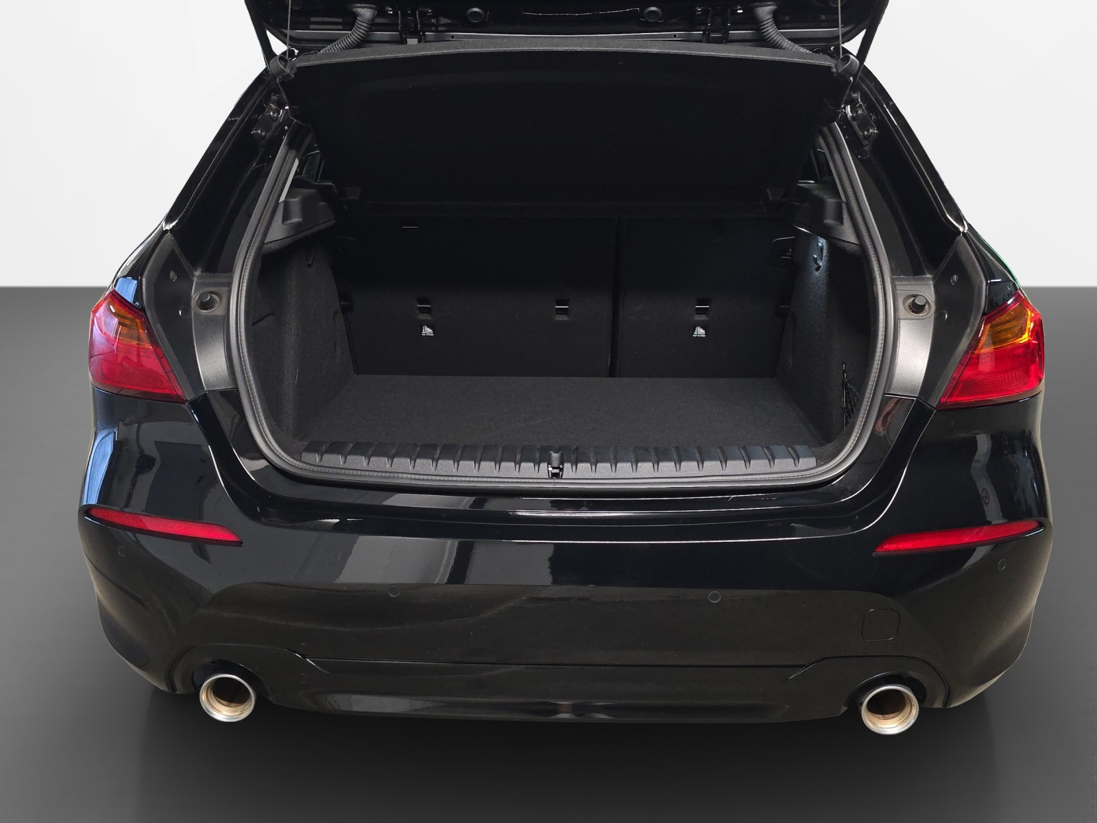BMW 120i Steptronic-image-18