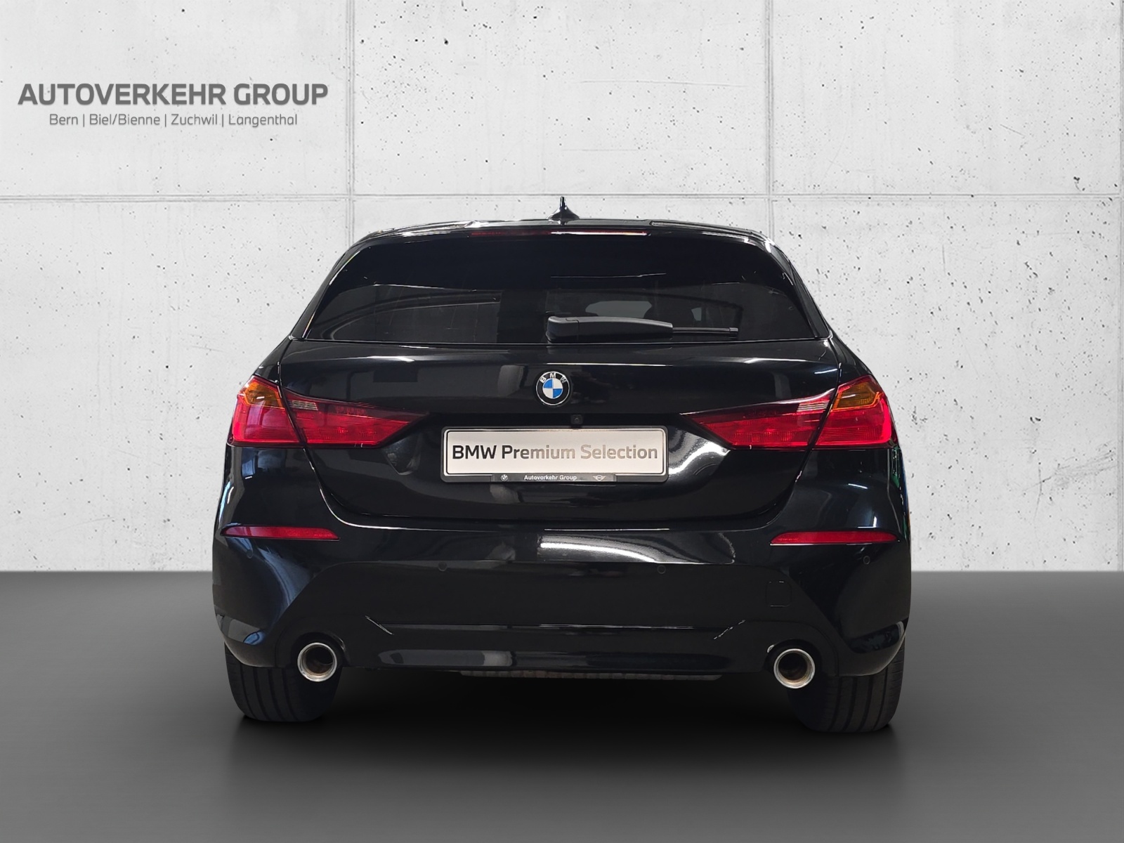BMW 120i Steptronic-showroom-element-3