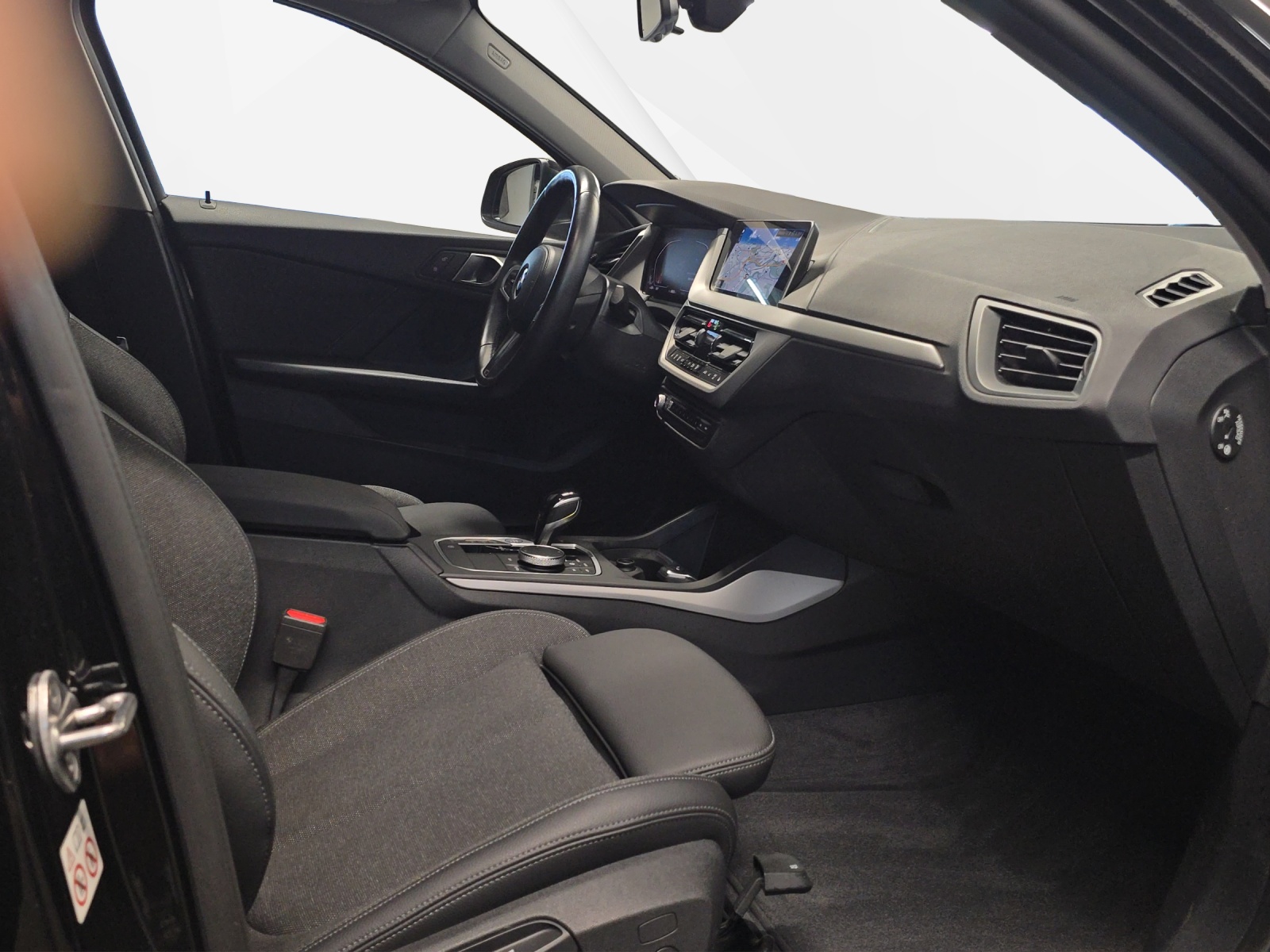 BMW 120i Steptronic-image-16