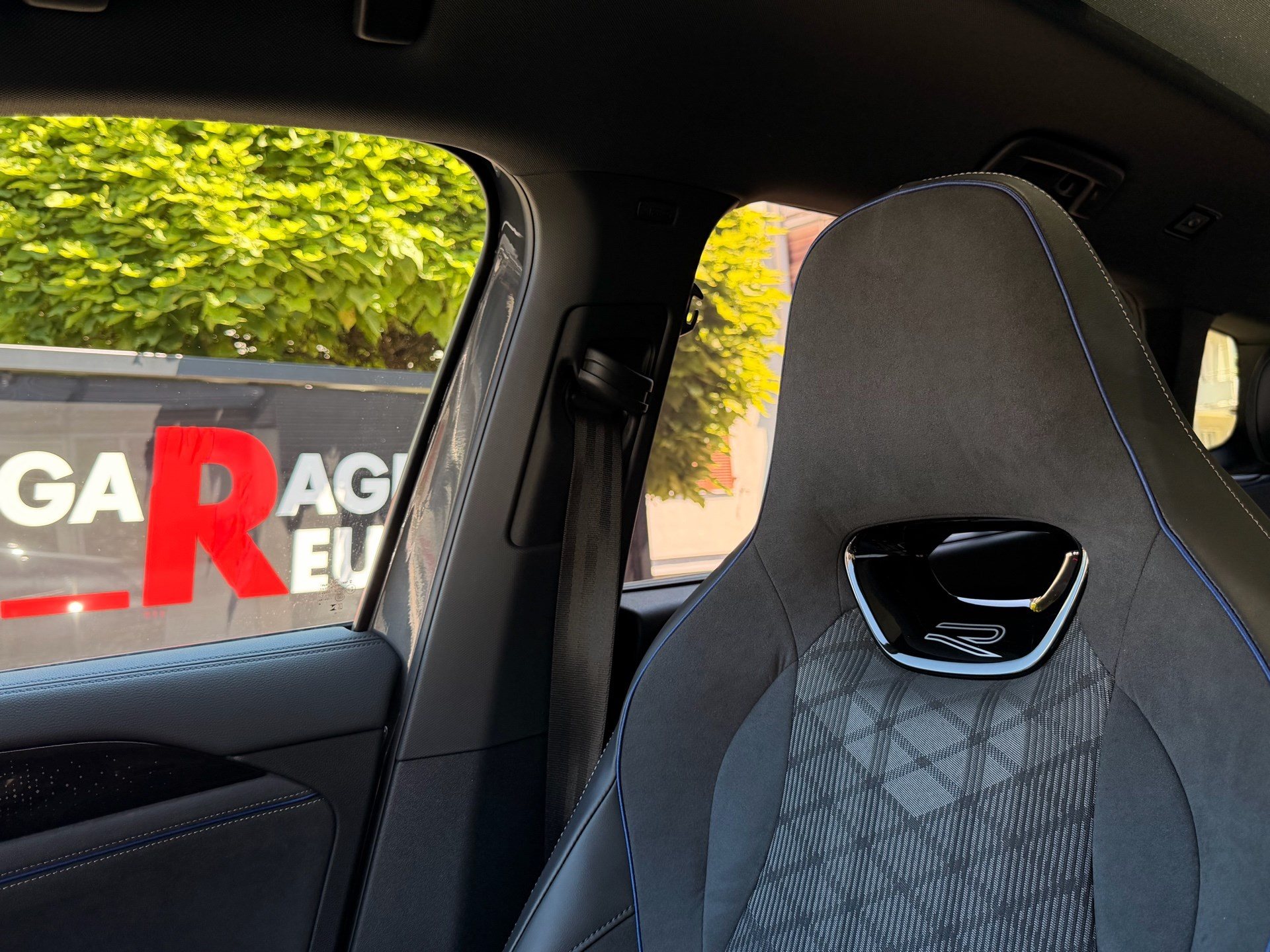 VW Tayron 2.0 TDI 193 PS 4Motion R-Line *** PANORAMDACH & ANHÄNGERKUPPLUNG ***-image-24