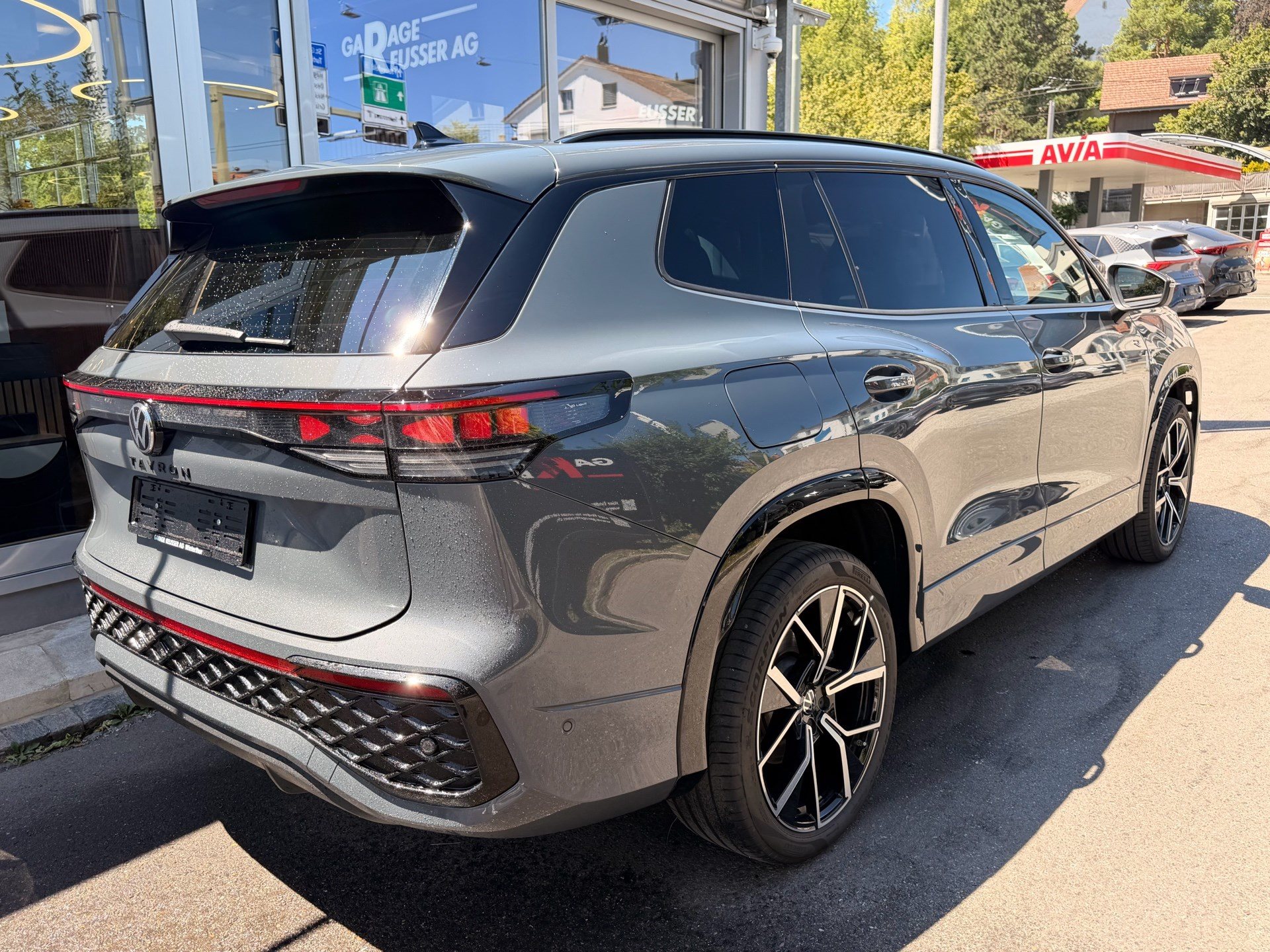VW Tayron 2.0 TDI 193 PS 4Motion R-Line *** PANORAMDACH & ANHÄNGERKUPPLUNG ***-showroom-element-3