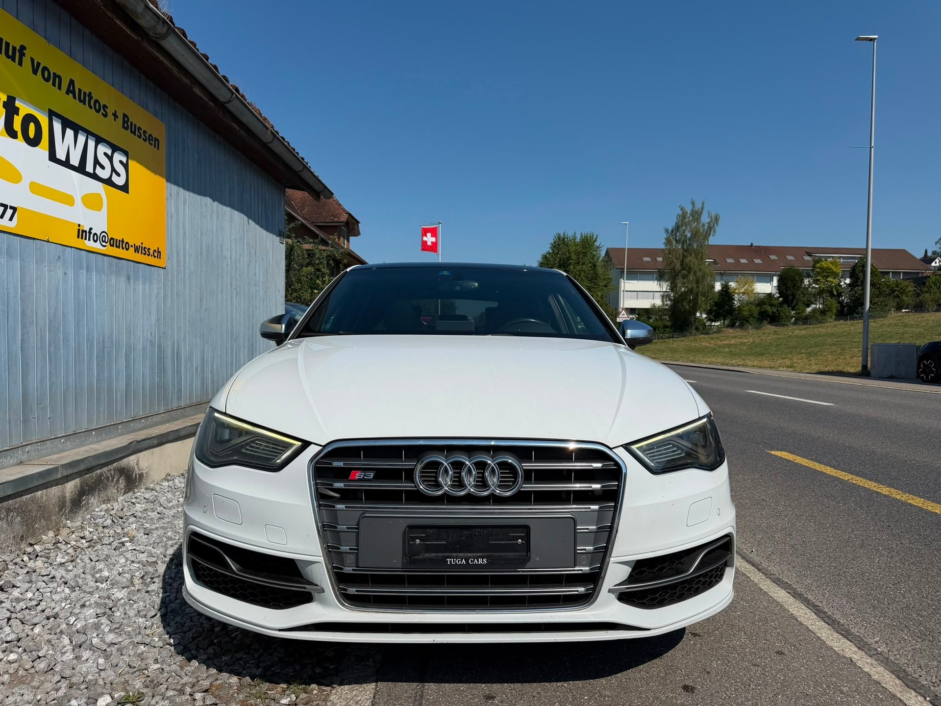 AUDI S3 Sportback 2.0 TFSI quattro S-tronic-showroom-element-1
