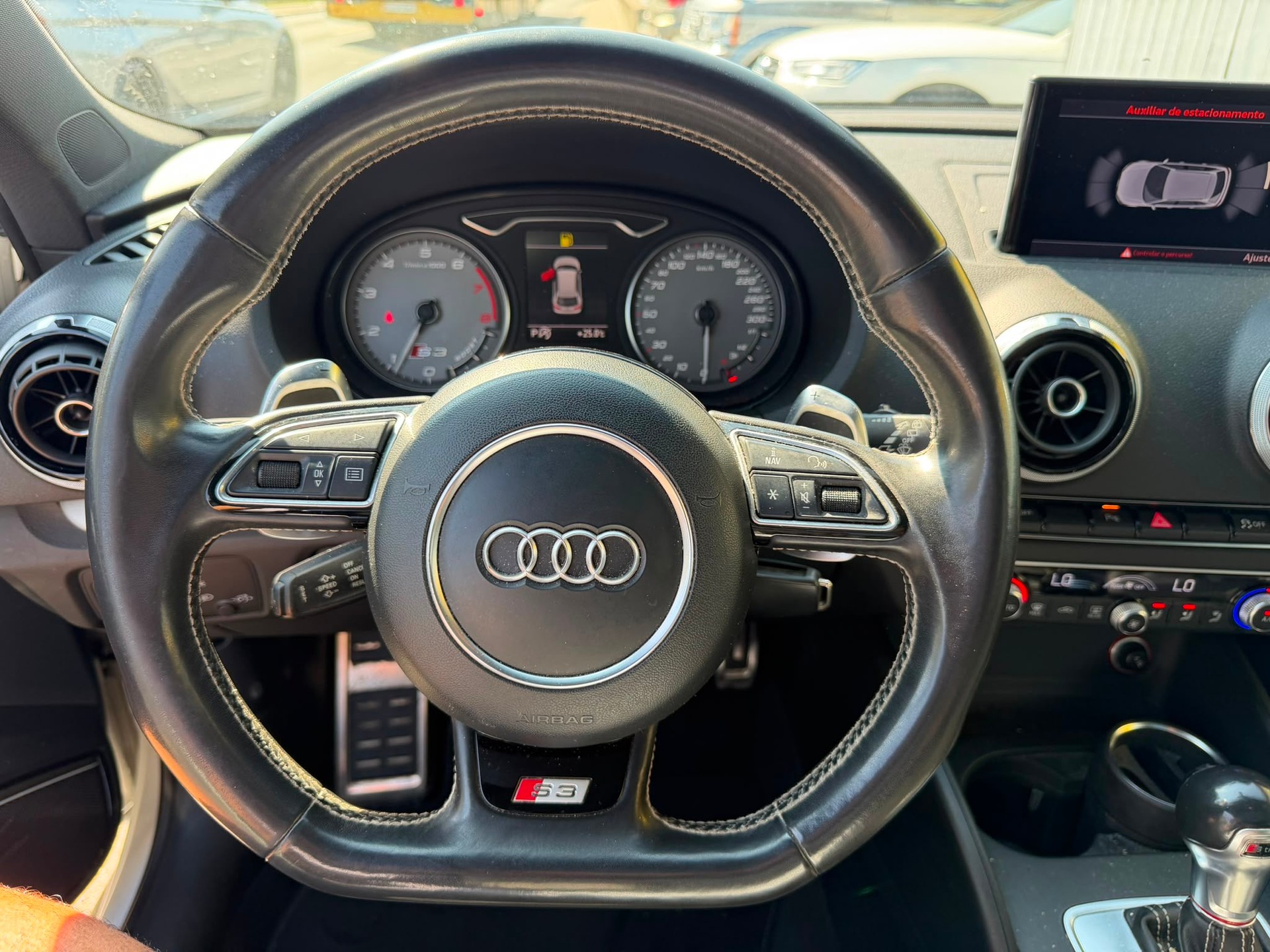 AUDI S3 Sportback 2.0 TFSI quattro S-tronic-image-8