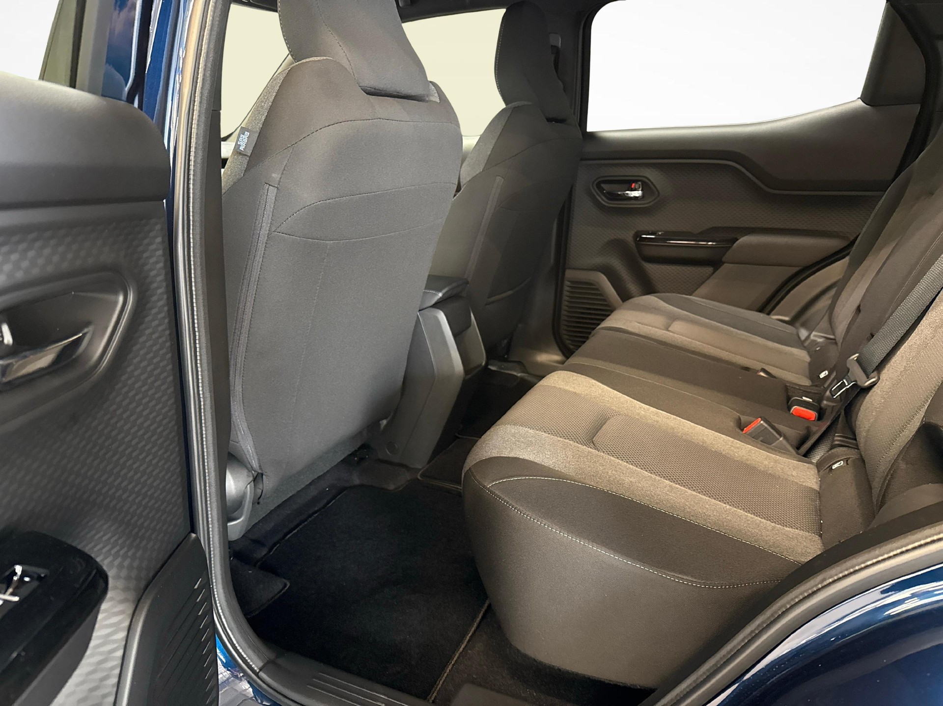 SUZUKI e Vitara Unico-image-11