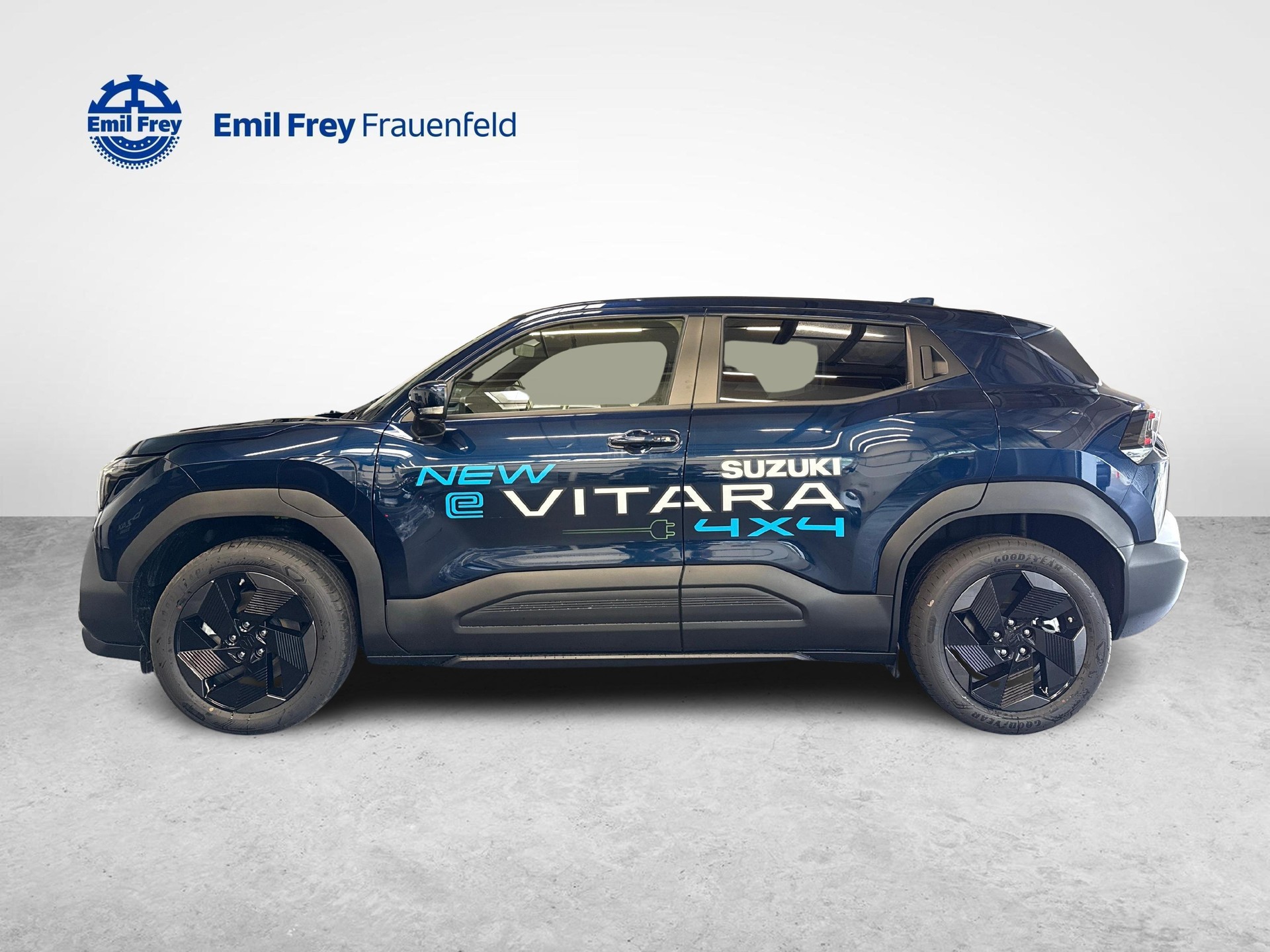 SUZUKI e Vitara Unico-showroom-element-1