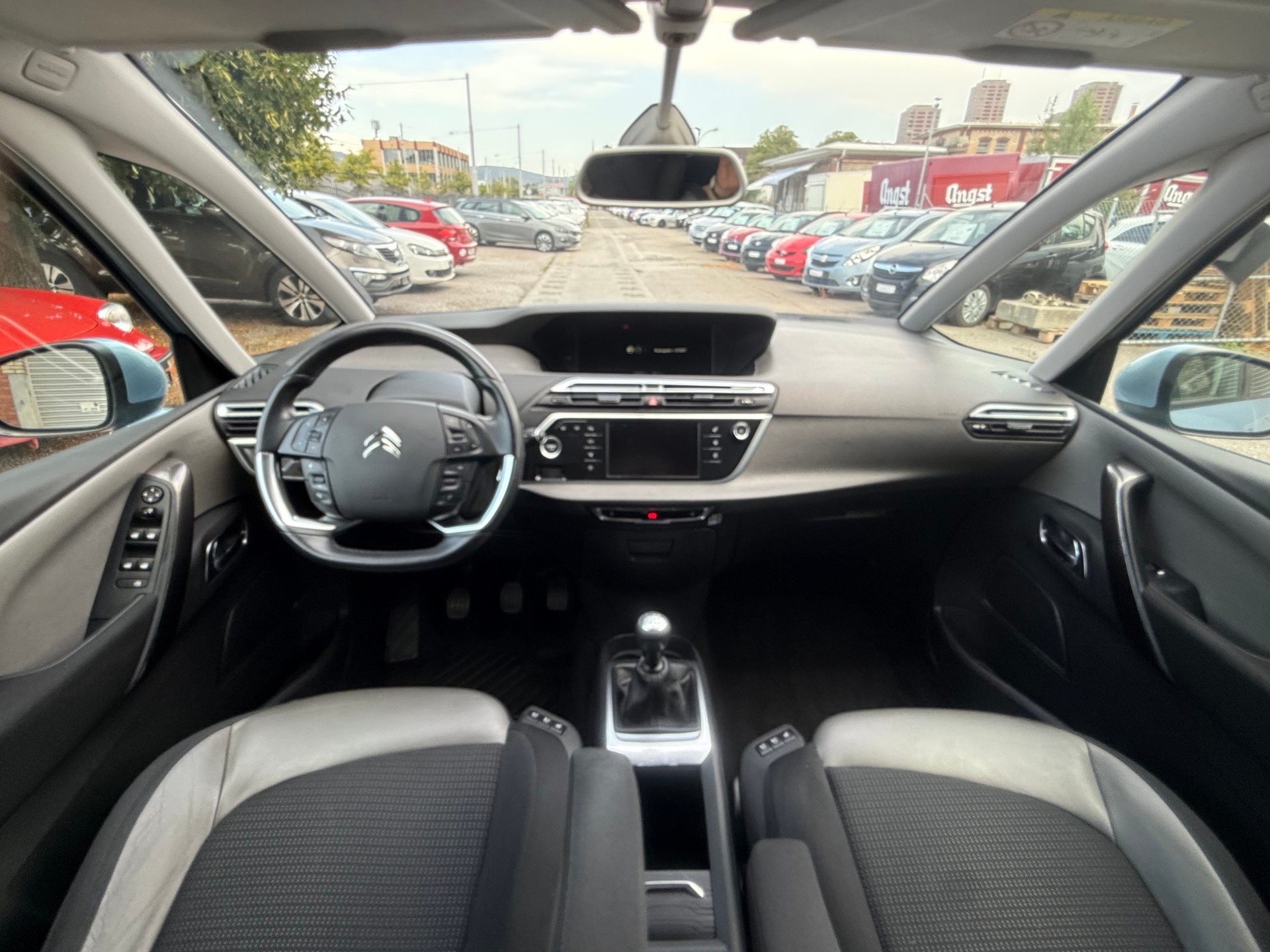 CITROEN Grand C4 Picasso 1.6 e-HDi Exclusive-image-9